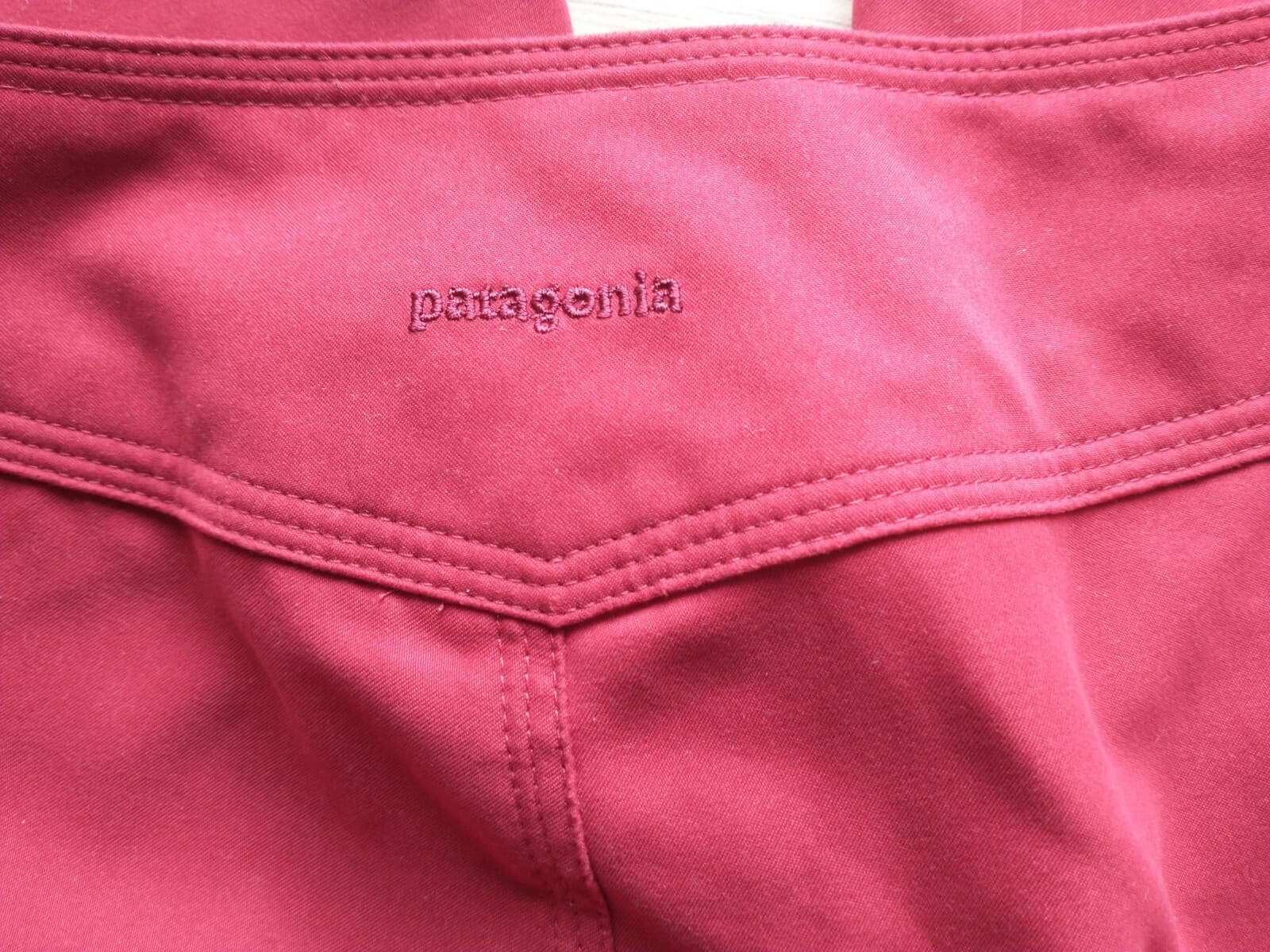 Patagonia Hiking Activewear Crop Capri Pants Split-Leg Zip Red Women Sz.6 - Thumbnail 7