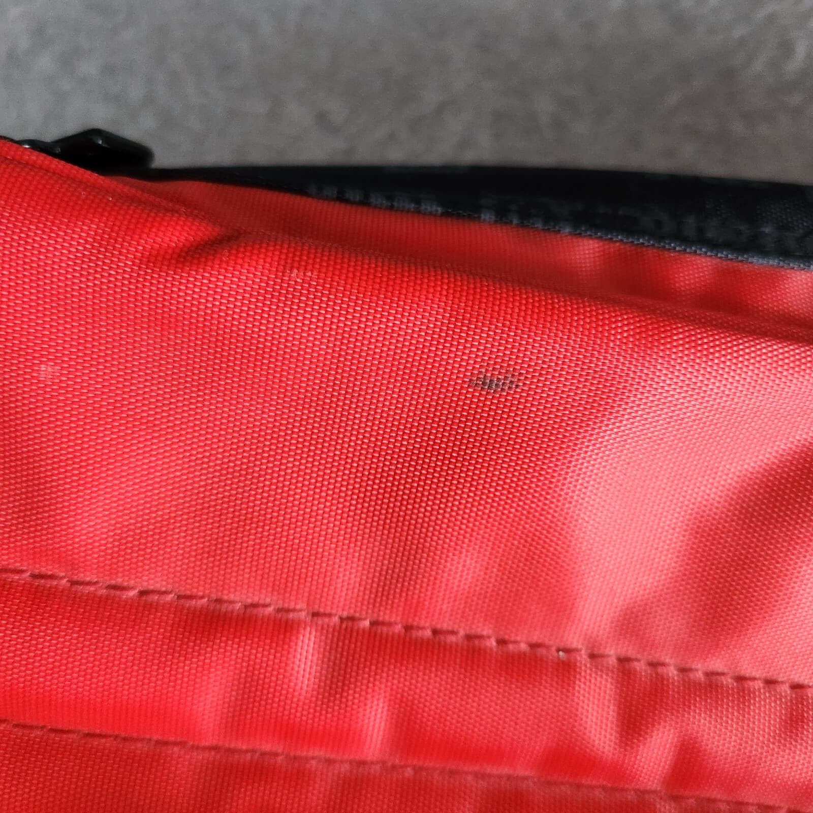 Wilson Tour Sports Messenger Laptop Travel Bag Compartments Zip Red Spellout - Thumbnail 8