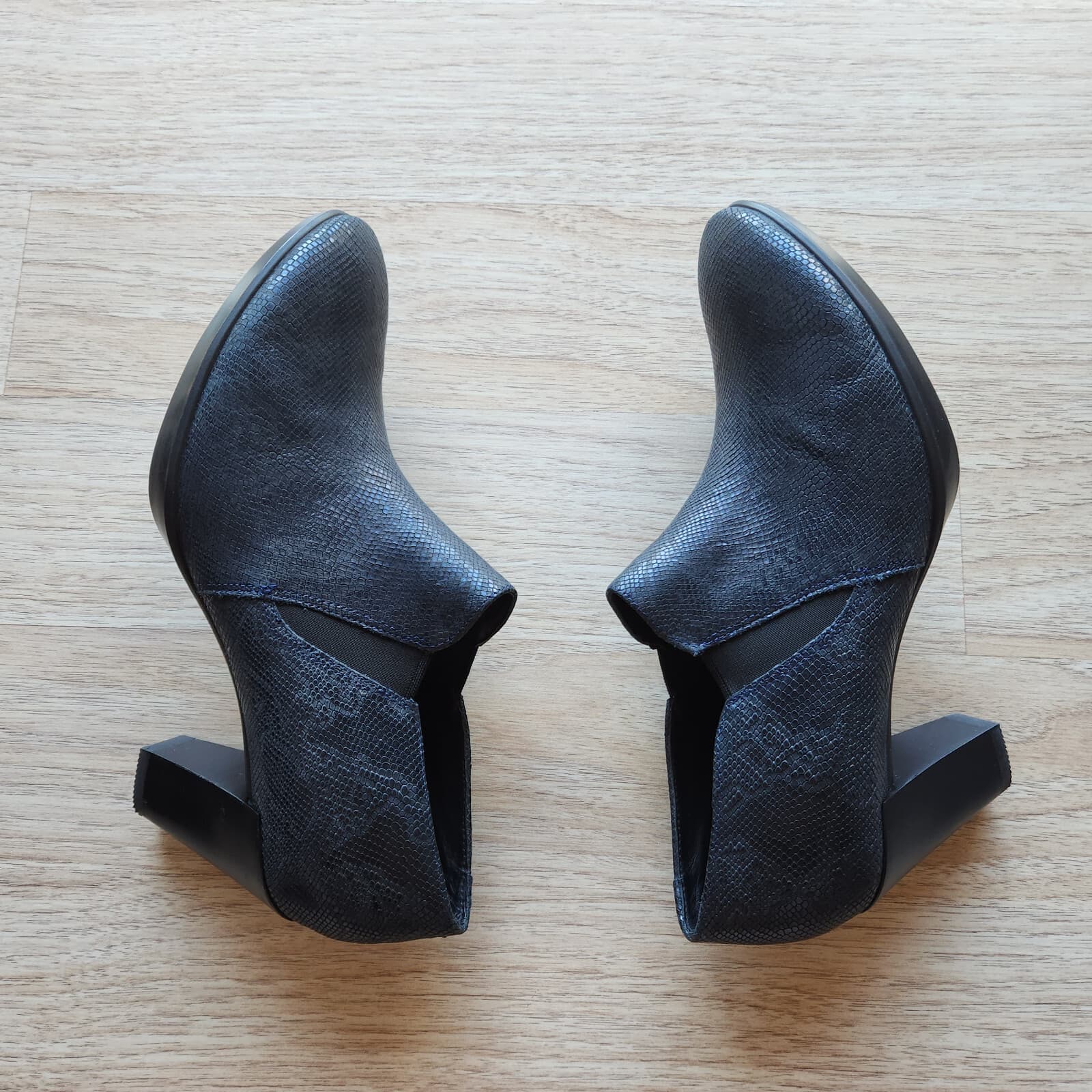 EUC ecco Leather Snakeskin Shootie Ankle Boots Platform Heel Slide On Blue EU42 - Thumbnail 7
