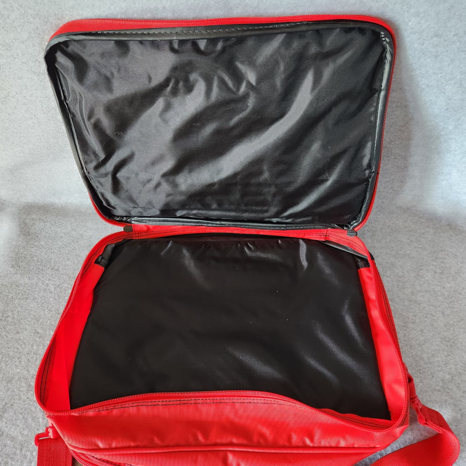 Wilson Tour Sports Messenger Laptop Travel Bag Compartments Zip Red Spellout - Thumbnail 7