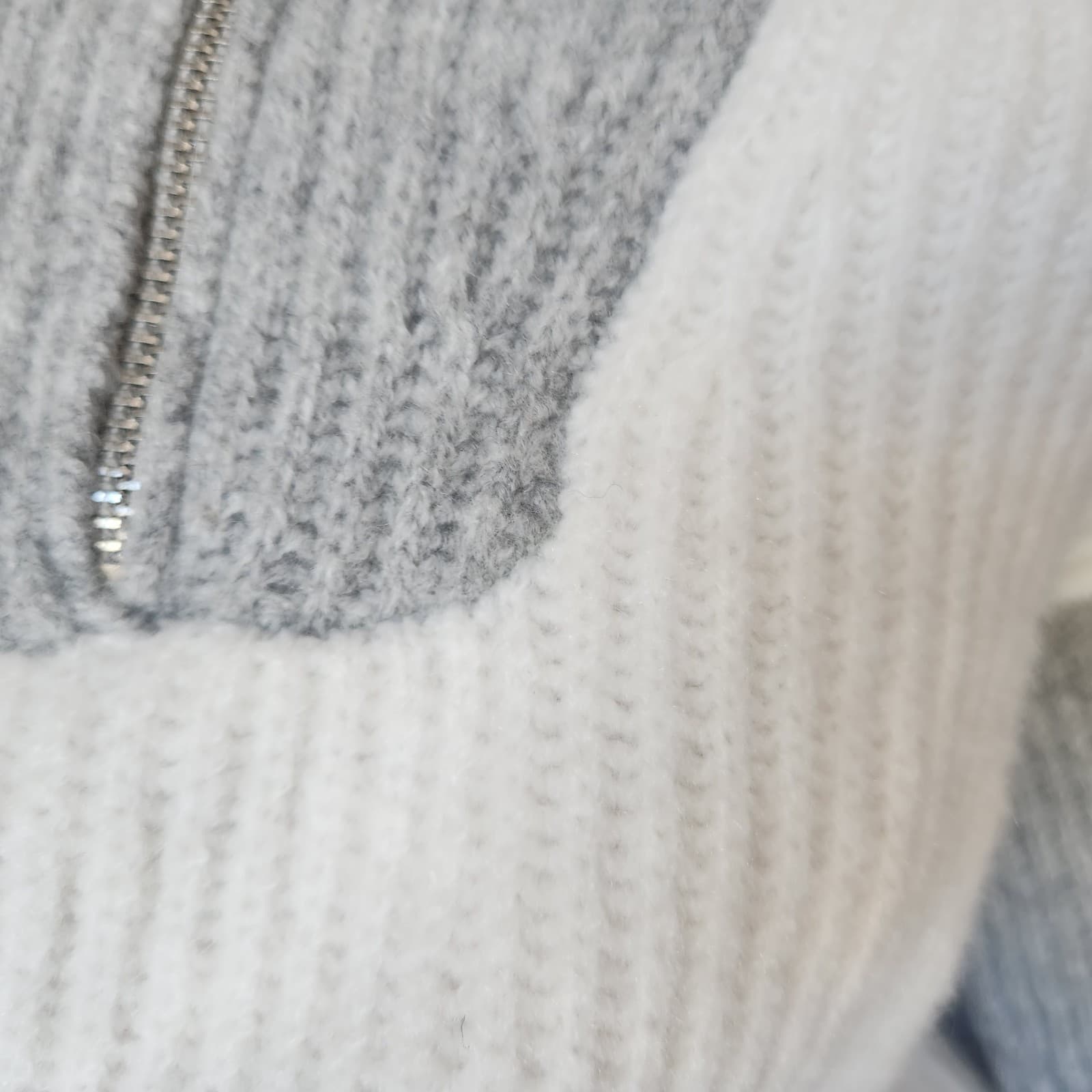 NWT Lulus Two-Tone Ribbed Knit Wool Blend Half-Zip Mock Sweater Grey Ivory Sz.M - Thumbnail 4