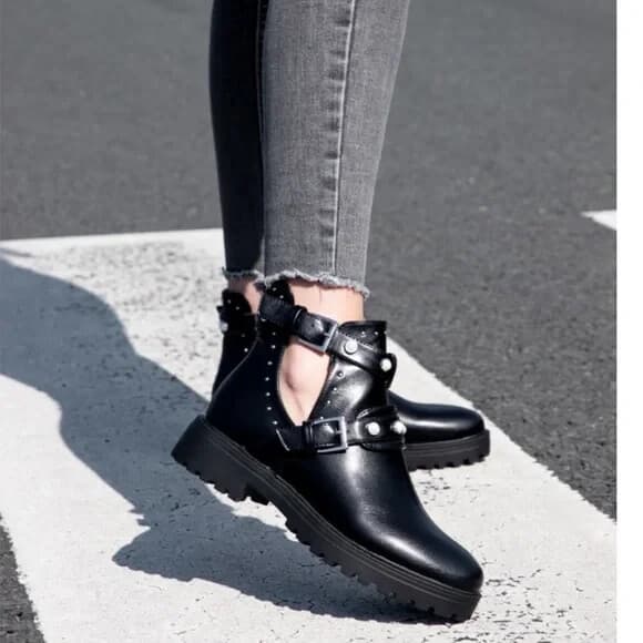 NWoB ZARA $129 Black Leather Studded Pearl Biker Cutout Ankle Moto Boots Women 6 - Thumbnail 2