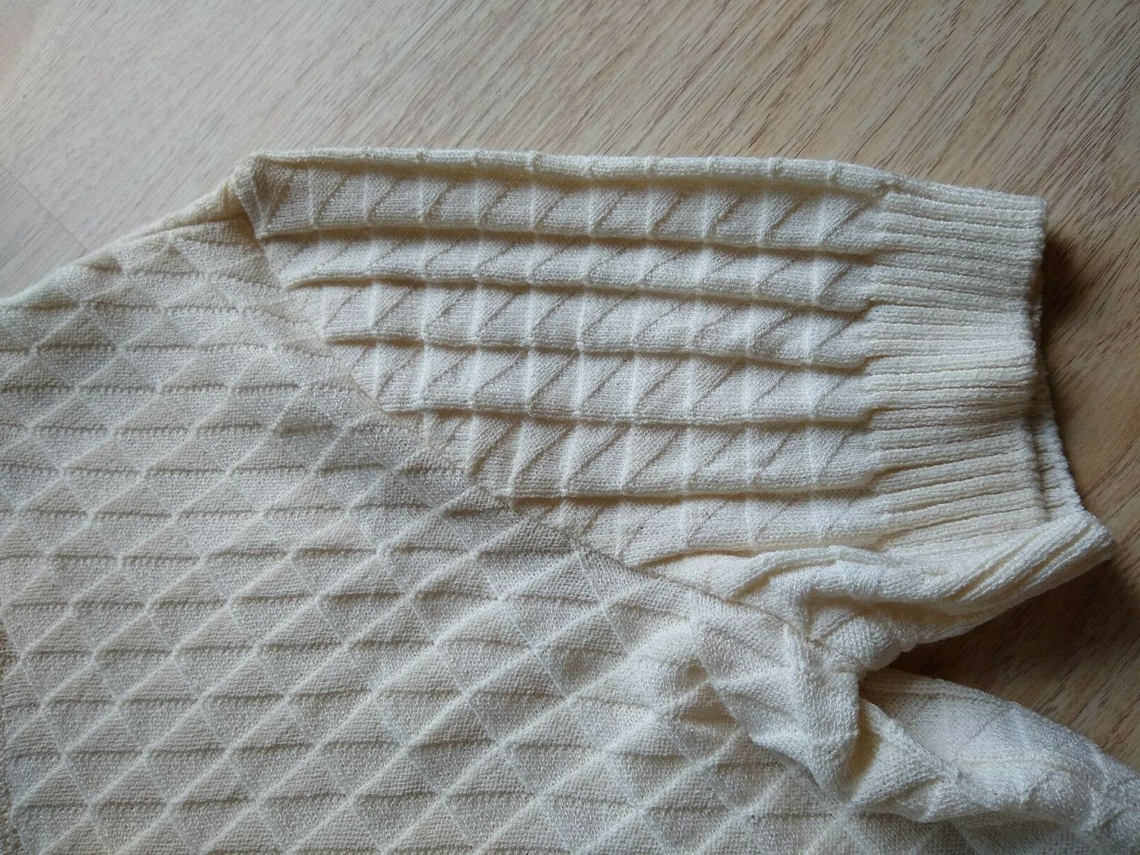ST.JOHN Basic Pattern Knit Top Short Sleeves Sweater Gold-Button V-neck Cream S - Thumbnail 7