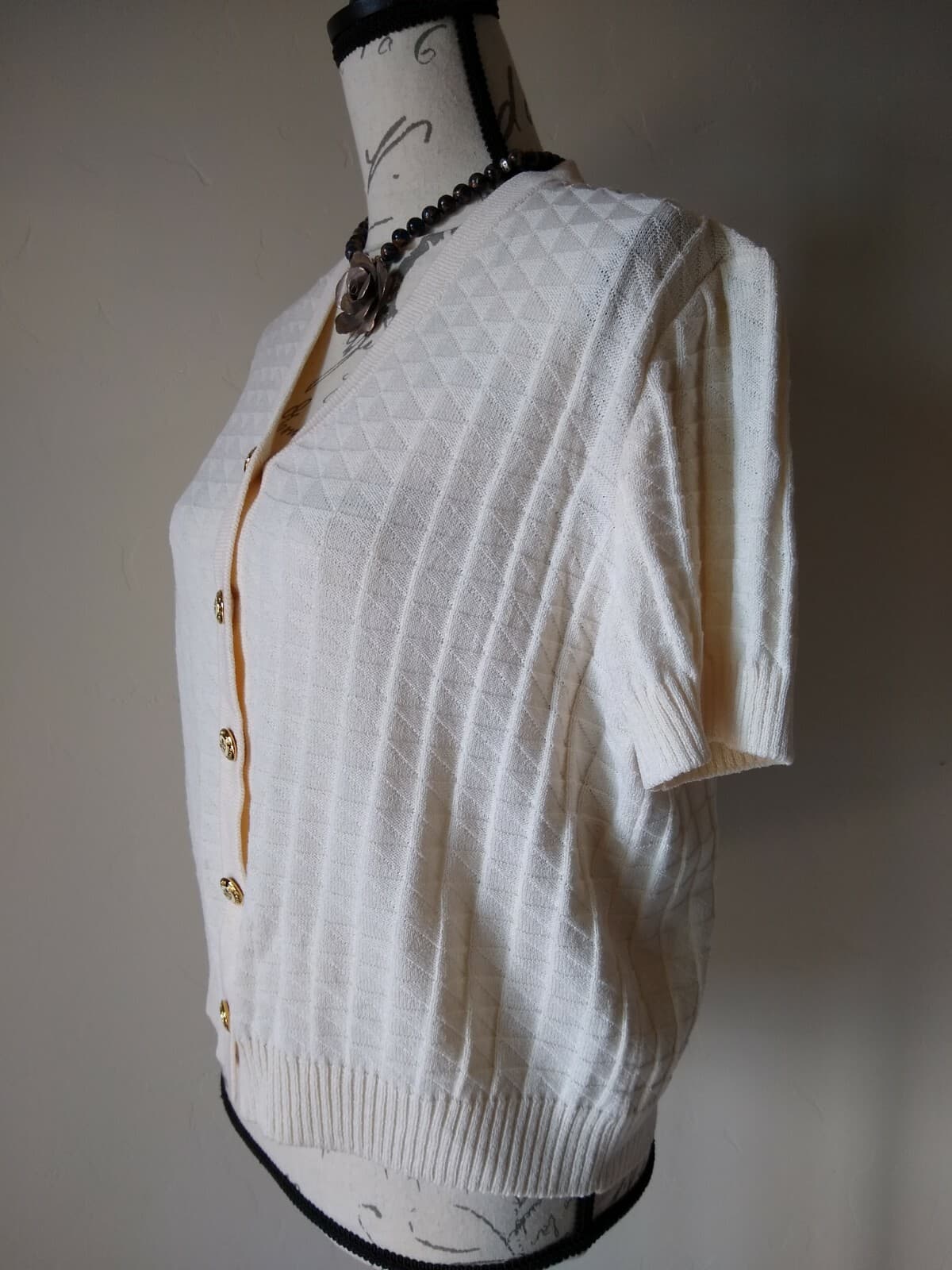 ST.JOHN Basic Pattern Knit Top Short Sleeves Sweater Gold-Button V-neck Cream S - Thumbnail 4