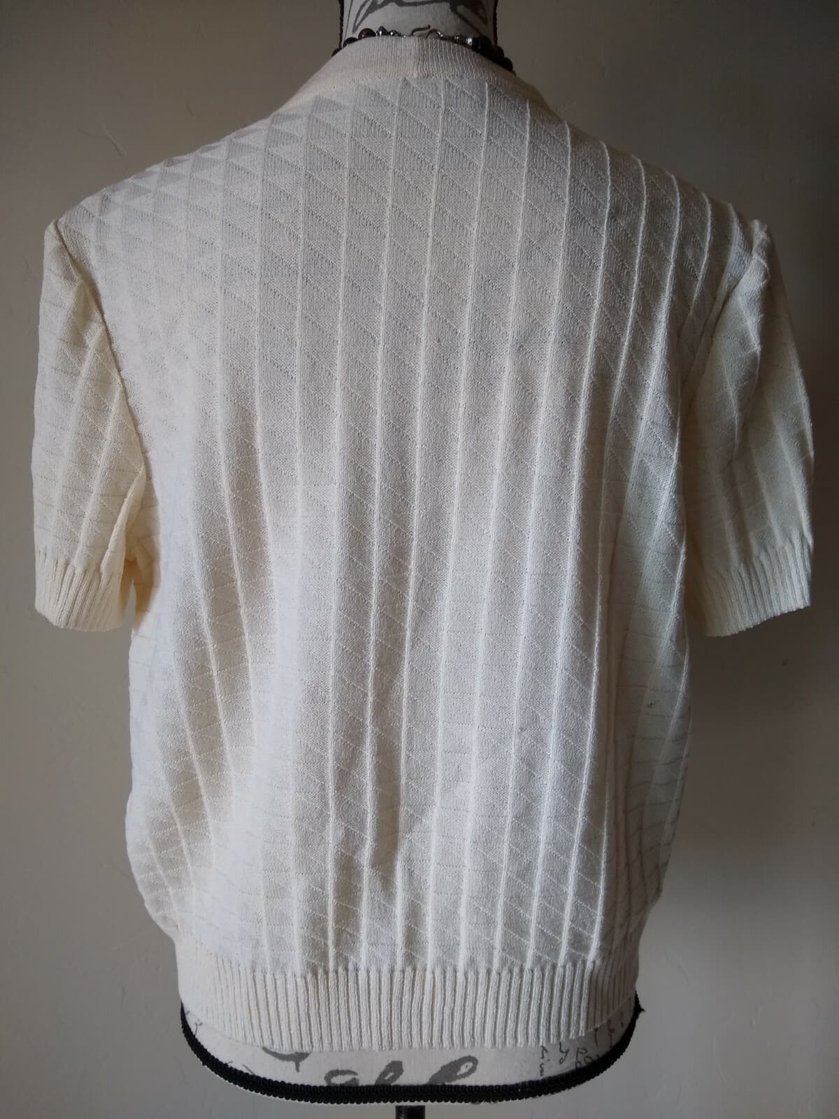 ST.JOHN Basic Pattern Knit Top Short Sleeves Sweater Gold-Button V-neck Cream S - Thumbnail 5