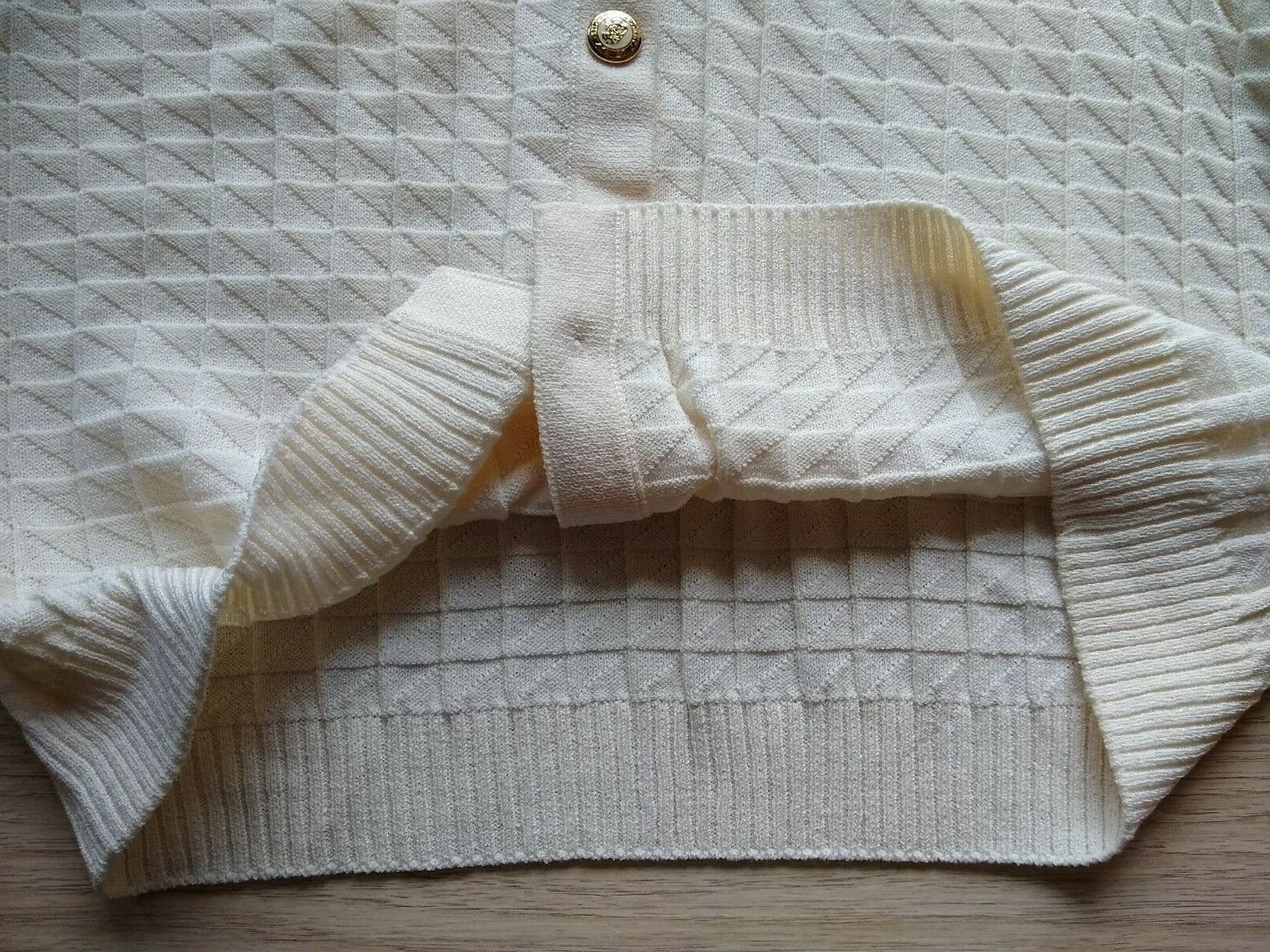 ST.JOHN Basic Pattern Knit Top Short Sleeves Sweater Gold-Button V-neck Cream S - Thumbnail 6