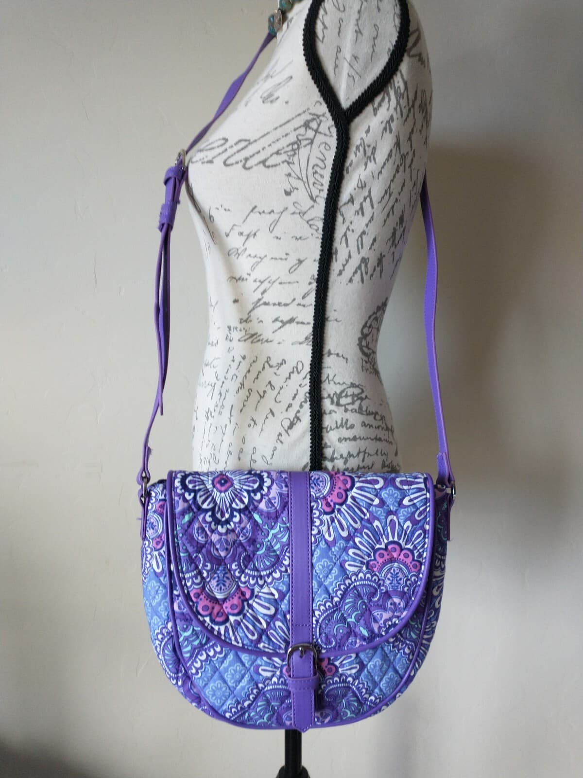 Vera Bradley Slim Saddle Crossbody Purse Bag Purple Lilac Tapestry Floral EUC - Thumbnail 3