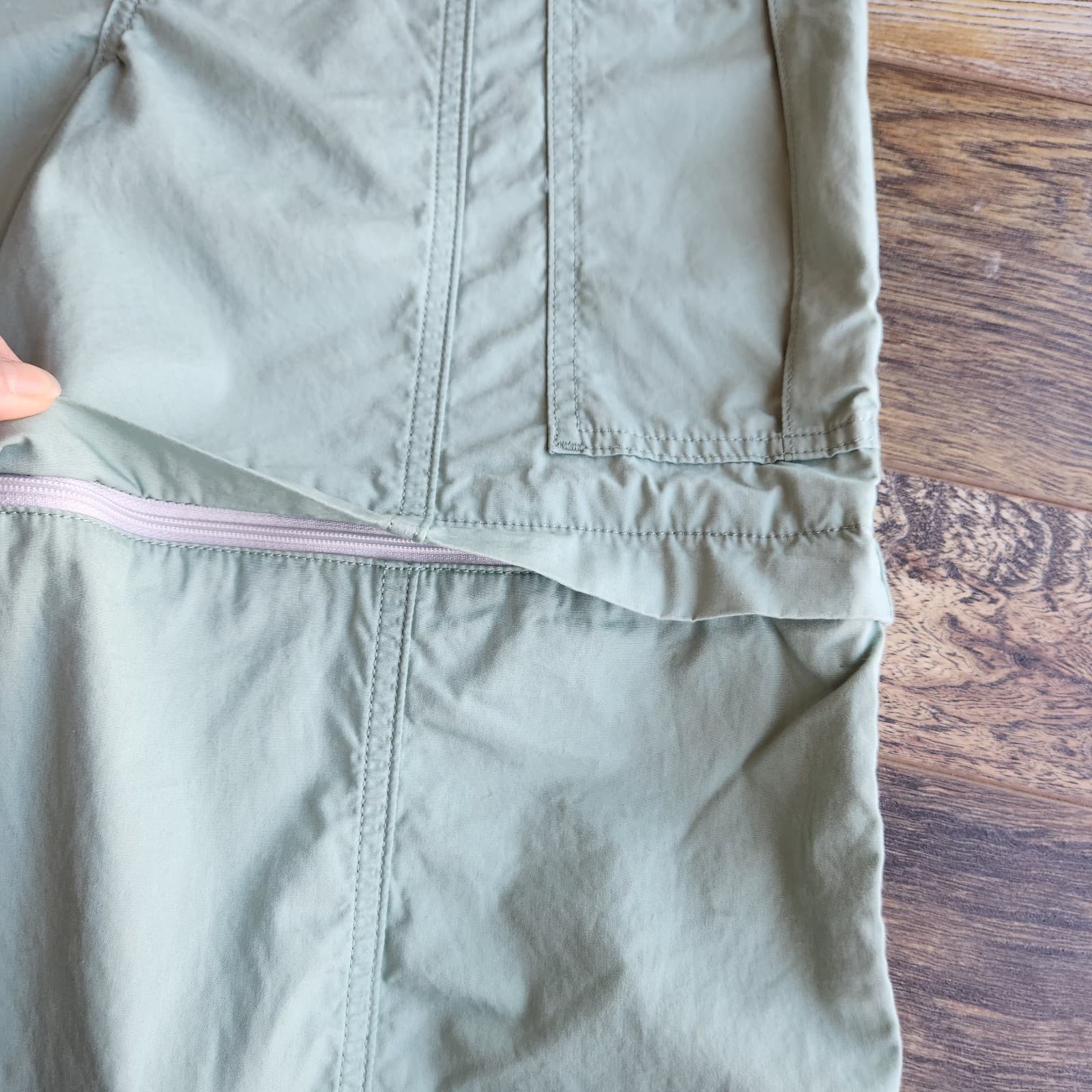 NEW Levi's Not For Resale Convertible Cargo Pants Belt-Buckle Cotton Green Sz.27 - Thumbnail 12