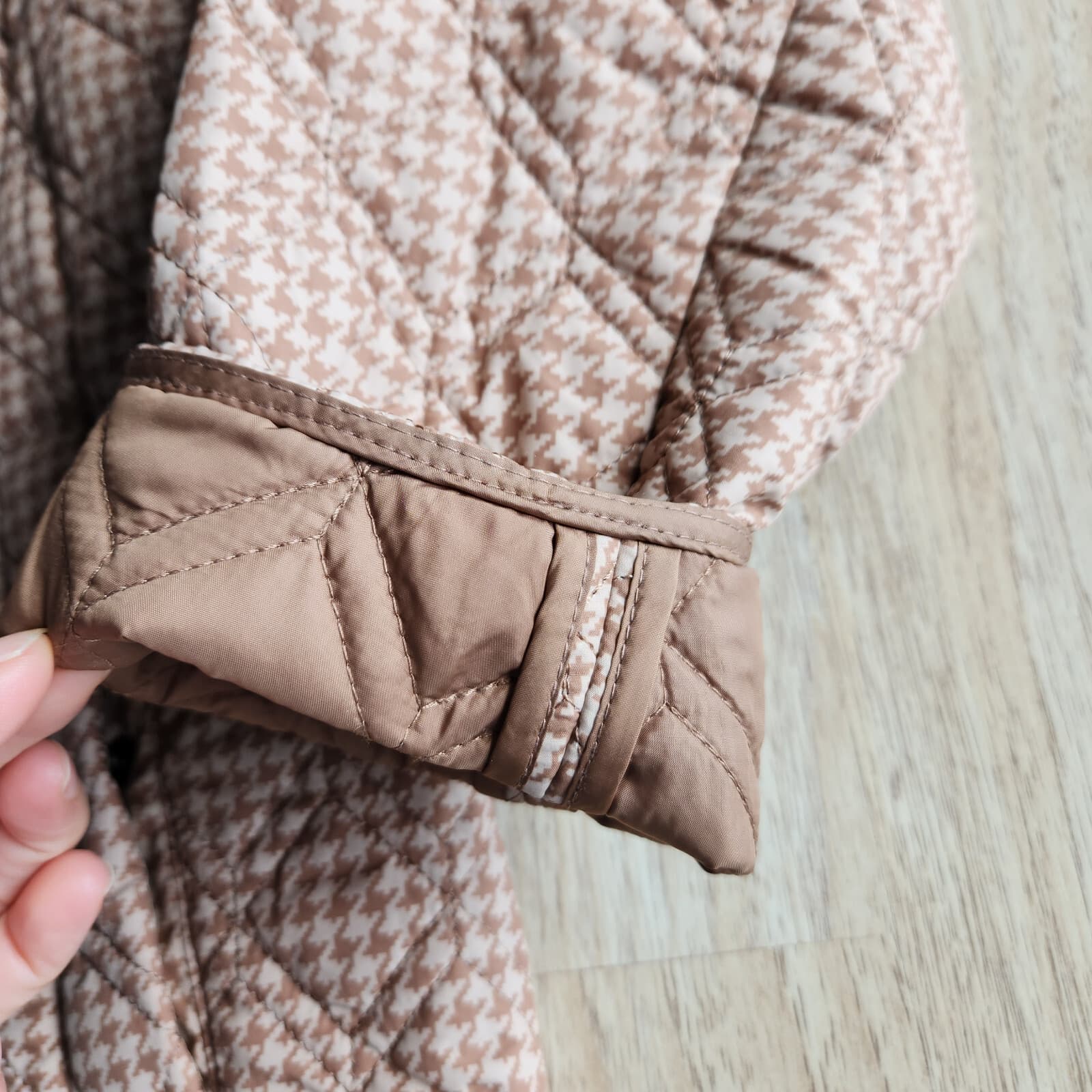 Lands' End Houndstooth Insulated Quilted Barn Jacket Button Mock Neck Tan Sz.XL - Thumbnail 9