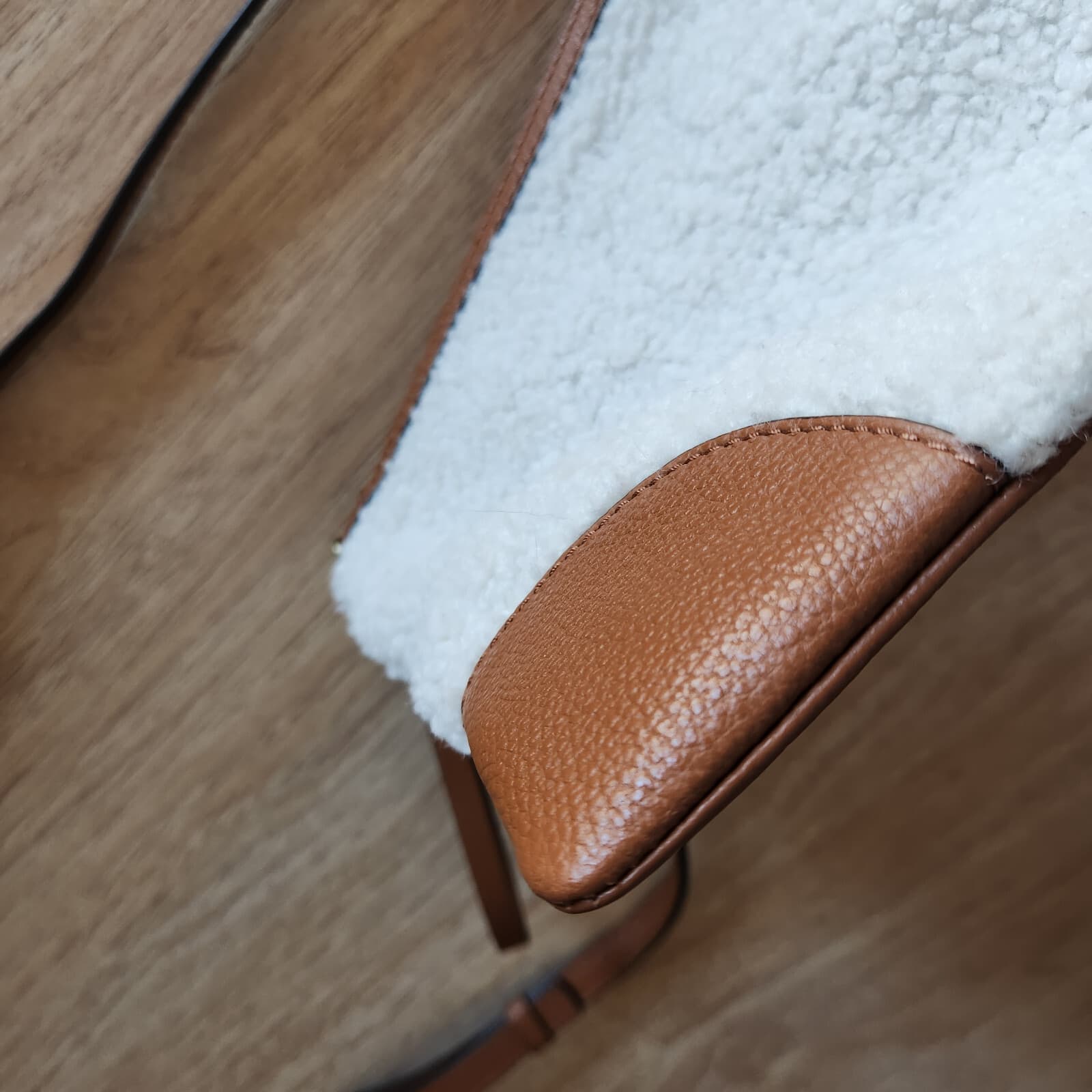 J.Jill Winter’s Day Sherpa Fleece Leather Crossbody Handbag Wristlet Cream Brown - Thumbnail 4