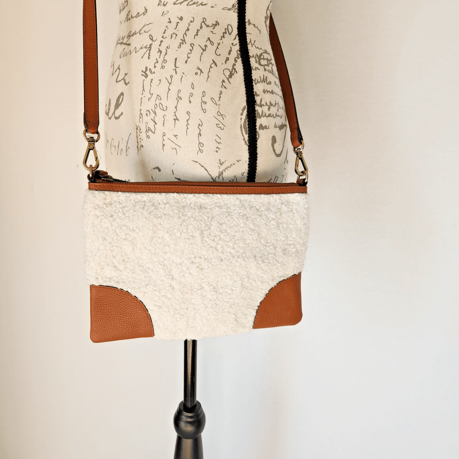 J.Jill Winter’s Day Sherpa Fleece Leather Crossbody Handbag Wristlet Cream Brown - Thumbnail 2