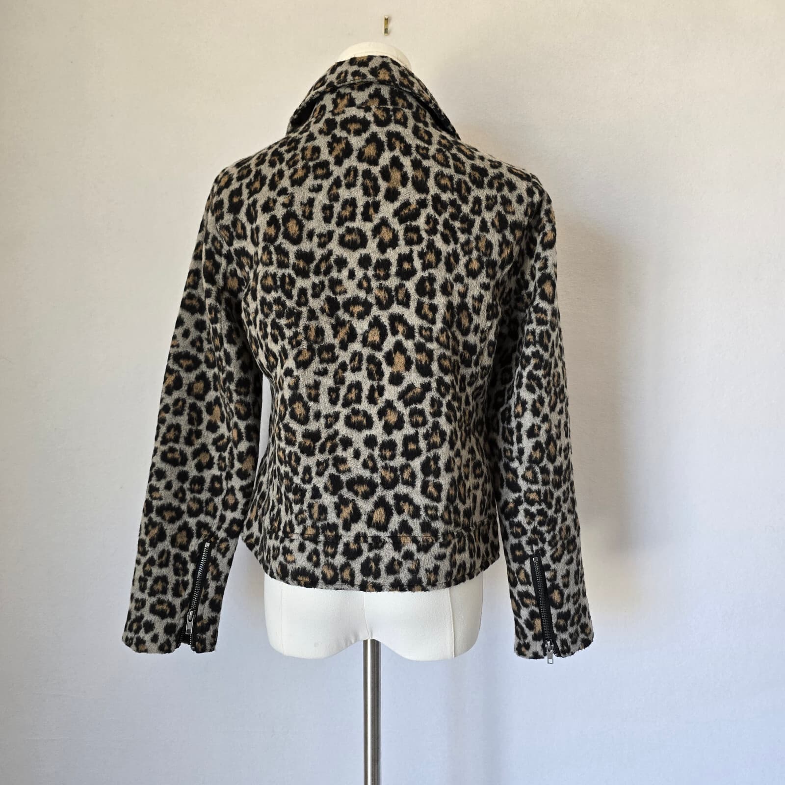 Cupcakes And Cashmere Margaux Wool Blend Faux Fur Leopard Moto Crop Jacket Sz.S - Thumbnail 7