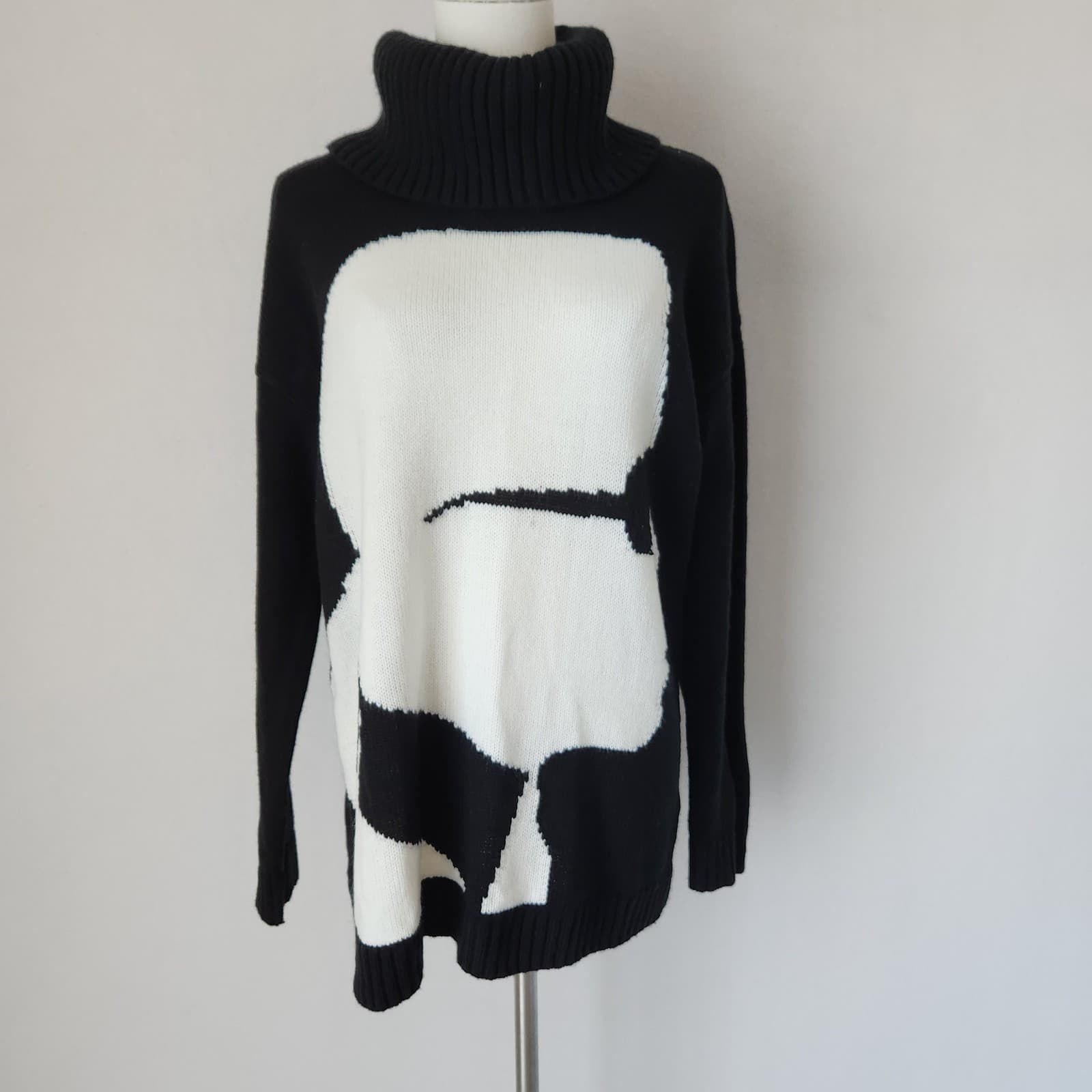 NWoT KARL LAGERFELD PARIS Karl Silhouette Cowl Neck Sweater Black White Sz.S - Thumbnail 4