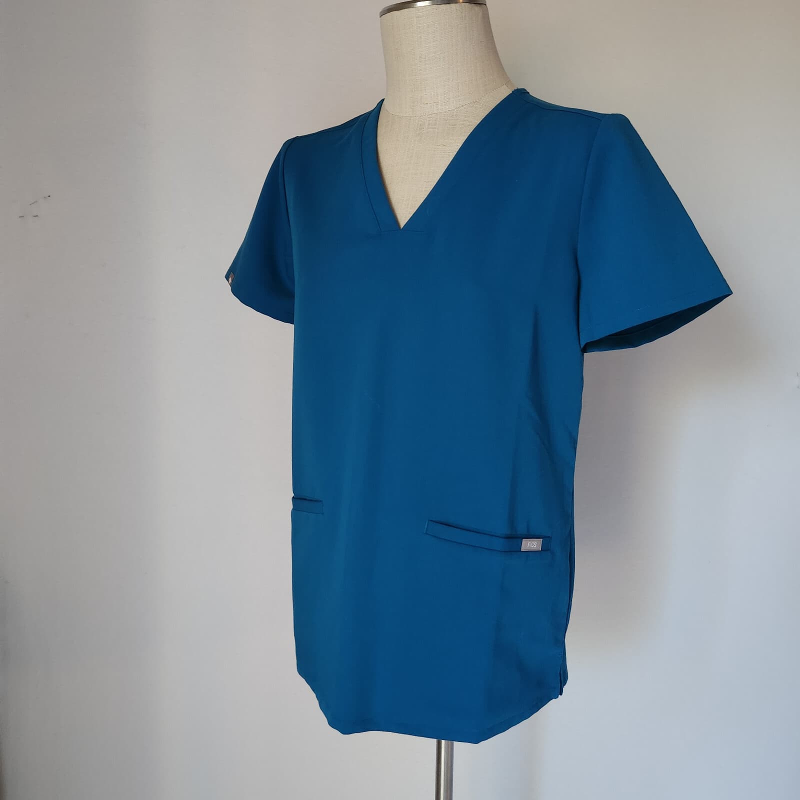 FIGS Technical Collection Casma 3 Pocket Scrub Top Short Sleeve Blue Green-ish S - Thumbnail 3