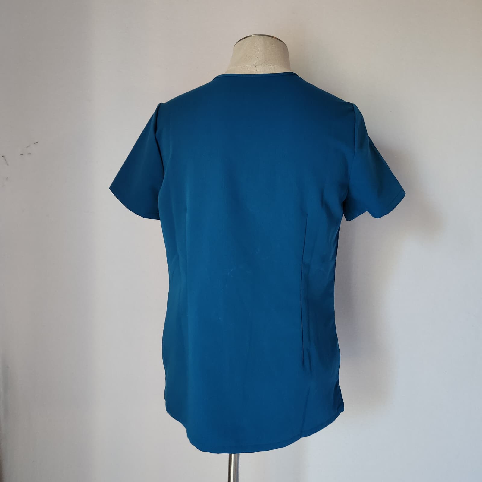 FIGS Technical Collection Casma 3 Pocket Scrub Top Short Sleeve Blue Green-ish S - Thumbnail 6