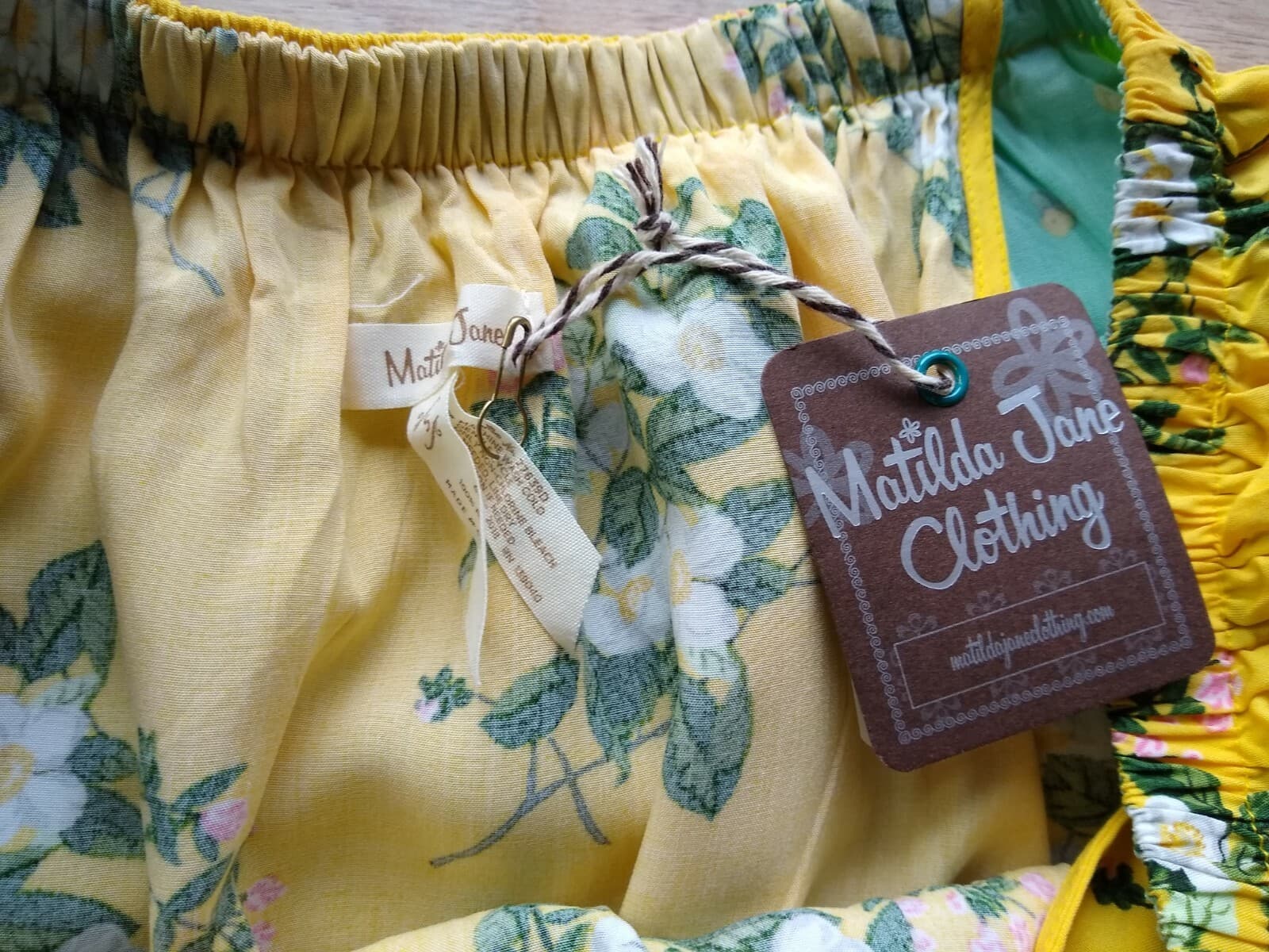 NWT Matilda Jane Hook On A Feeling Dress Rayon Off-Shoulder Floral Yellow Small - Thumbnail 10