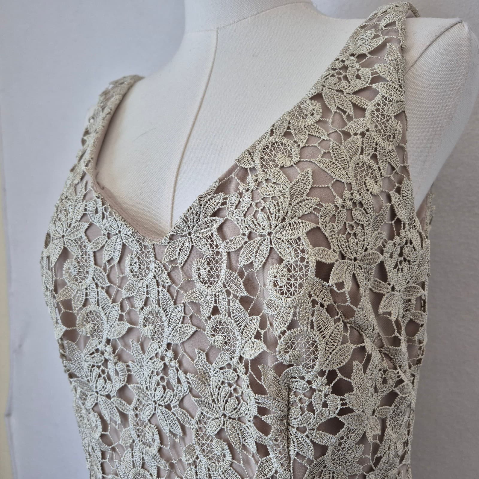 Lauren Ralph Lauren Lace Metallic Party Sheath Dress Sleeveless Ecru-Beige Sz.6 - Thumbnail 4