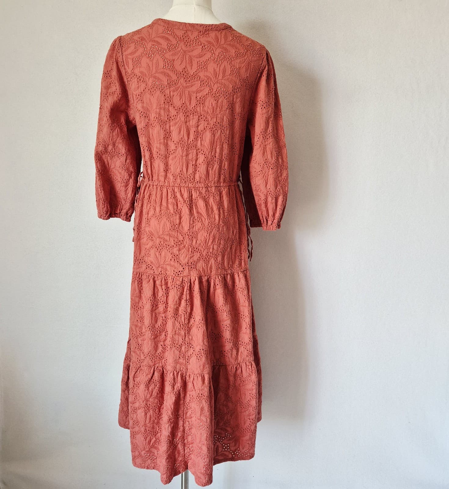 Marine Layer Willow Eyelet Embroidered Tiered Button-Up Midi Dress Coral Sz.S - Thumbnail 8