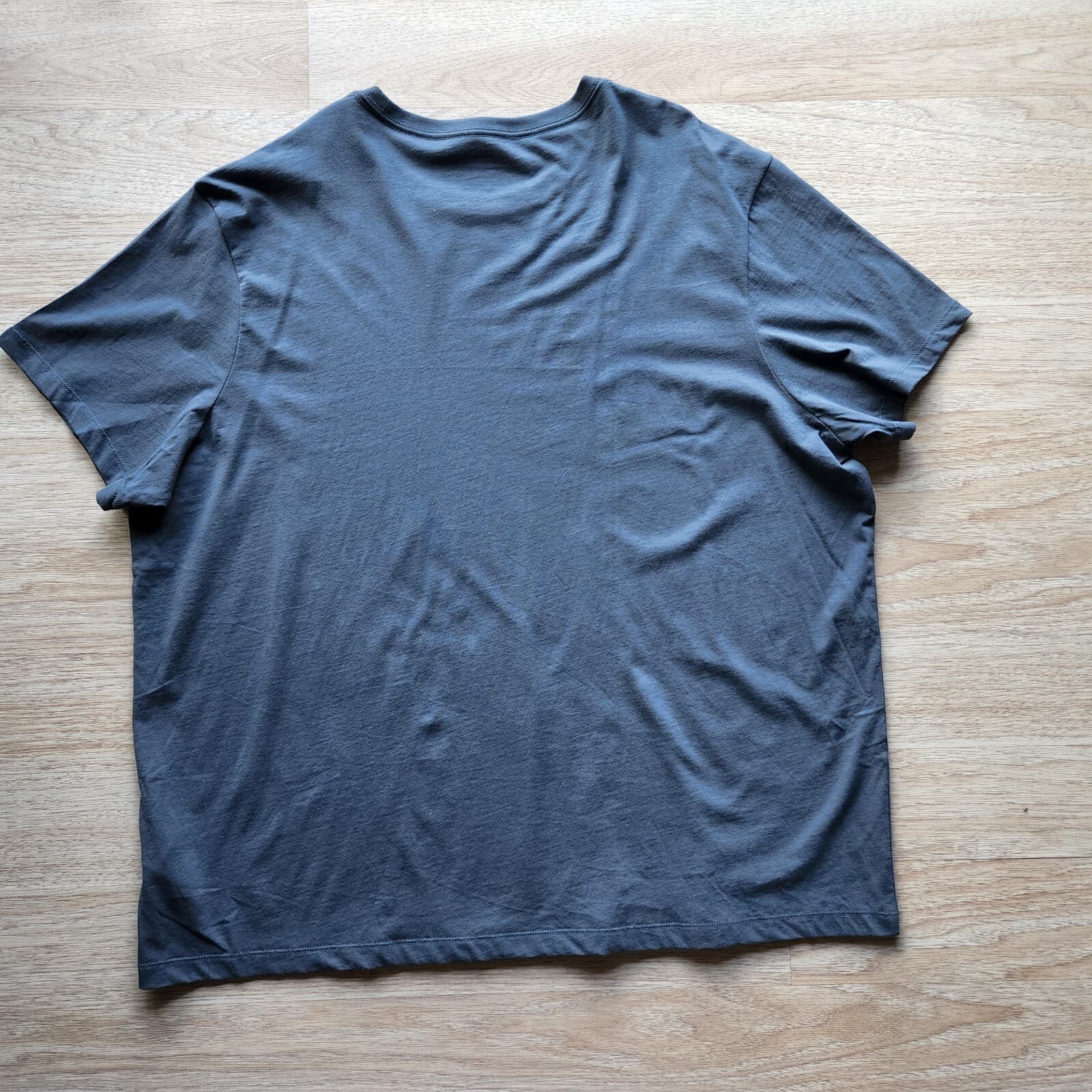 J.Crew Essential Tee-Shirt Knit Goods Short Sleeve 100% Cotton Grey Men 4X - Thumbnail 3