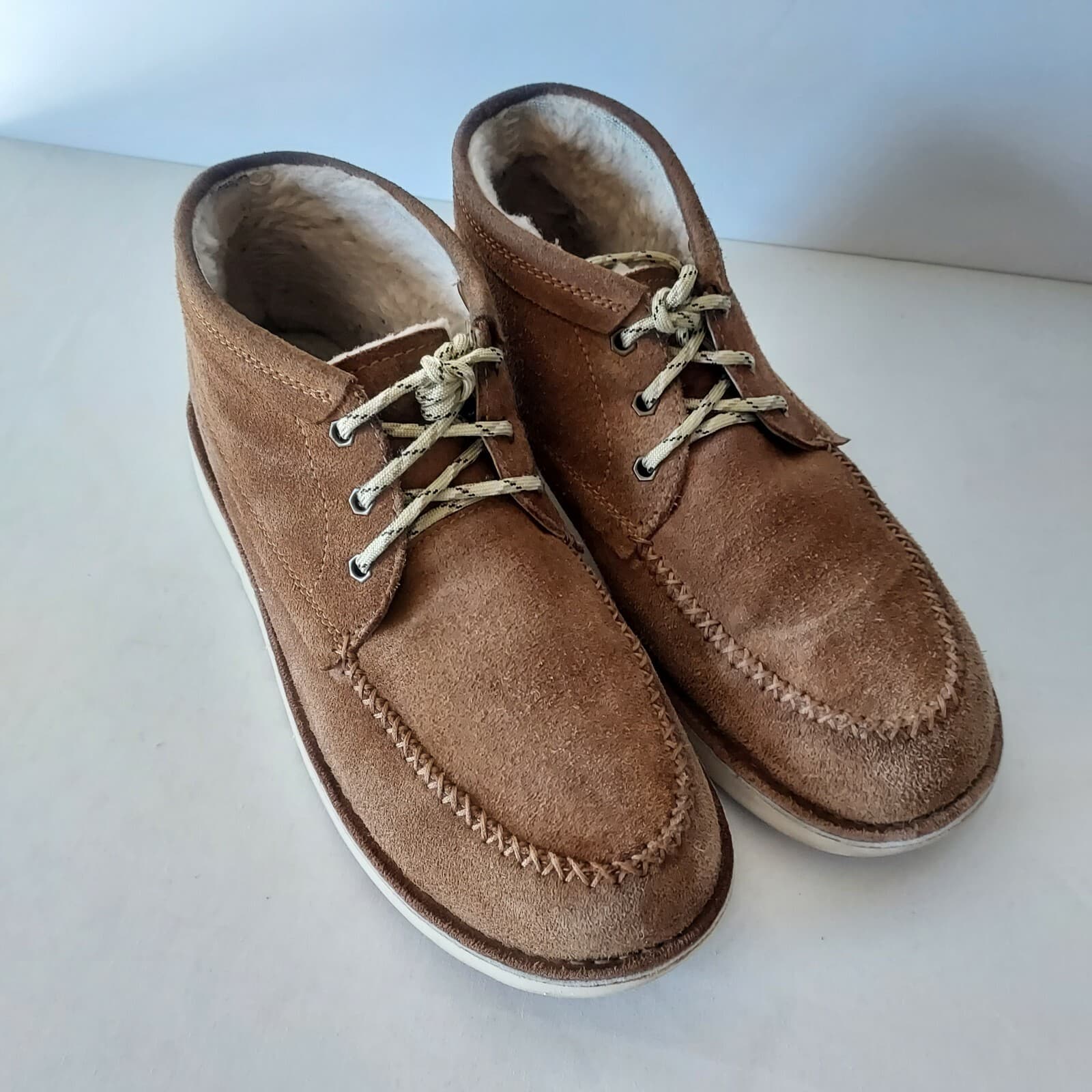 UGG Campout Suede Chukka Ankle Boots Sheepskin Lining Lace-Up Tan Men US10 - Thumbnail 2