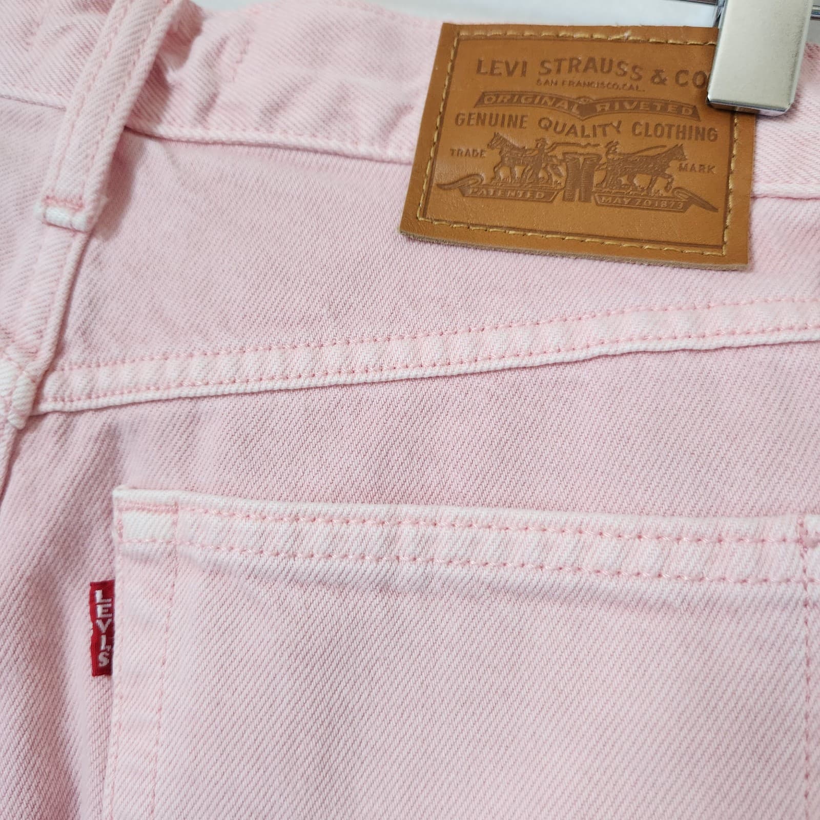 NWoT Levi's Premium Big E 80's Mom Jeans High Waist Zip Chalk Pink Cotton Sz.26 - Thumbnail 7