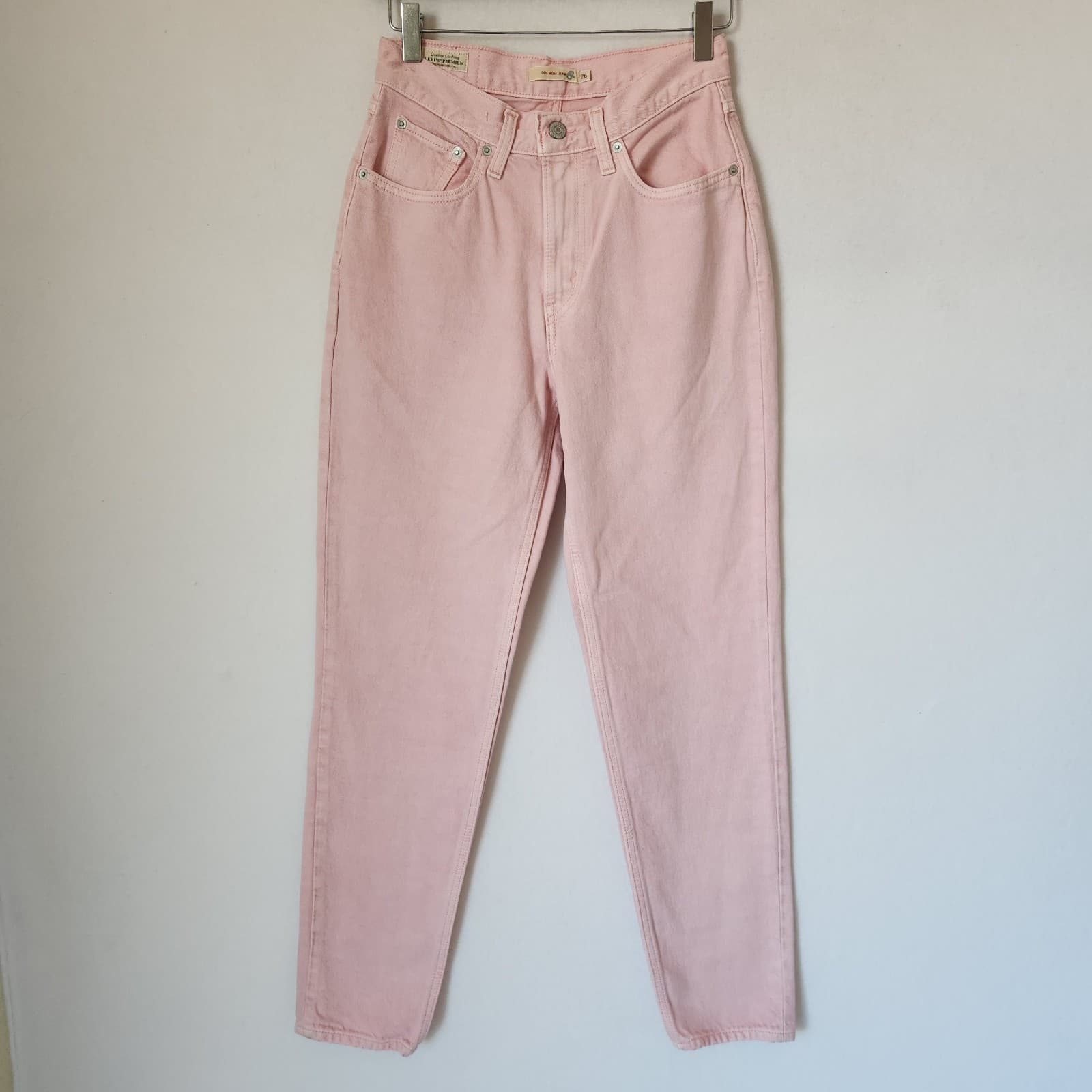 NWoT Levi's Premium Big E 80's Mom Jeans High Waist Zip Chalk Pink Cotton Sz.26 - Thumbnail 3