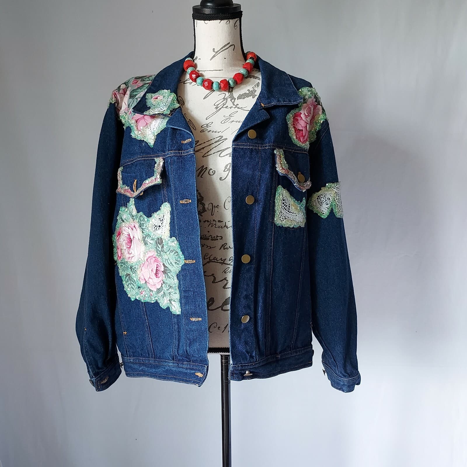Vintage COACH in Four Seasons ฺBlue Denim Jacket Floral Glitter Embellished Sz.M - Thumbnail 3