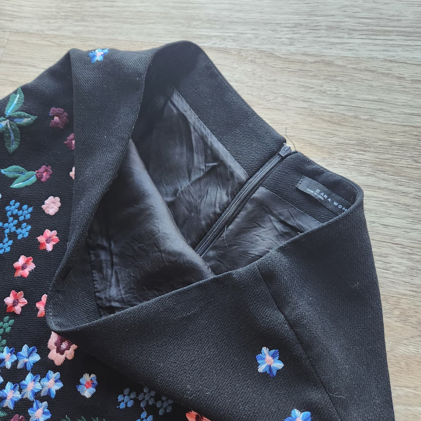 ZARA Floral Embroidered Mini A-Lined Skirt Zip Lined Black Women's M - Thumbnail 6