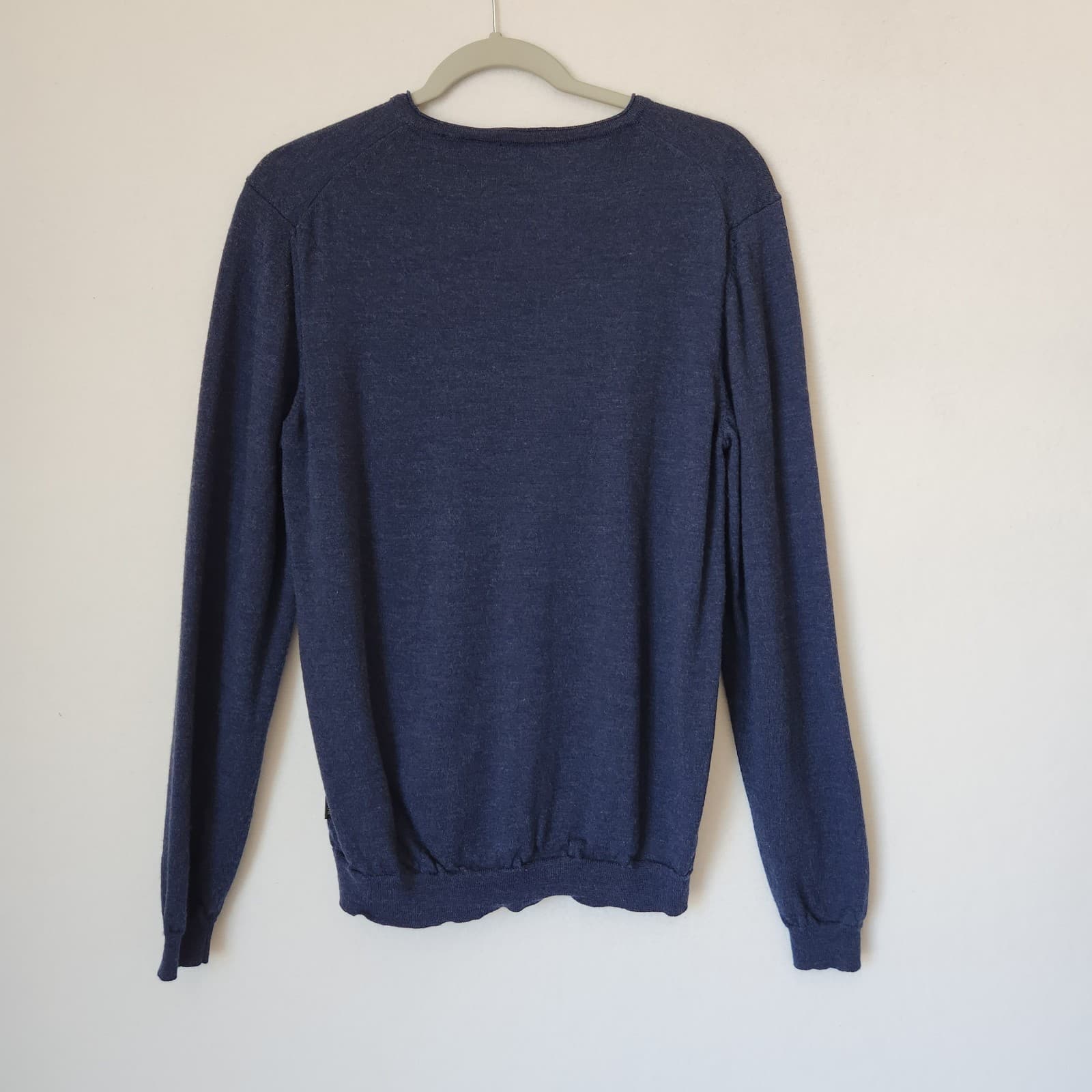 Hugo Boss Extra Fine Merino Wool Slim Fit V-Neck Sweater Pullover Blue Men's XL - Thumbnail 5