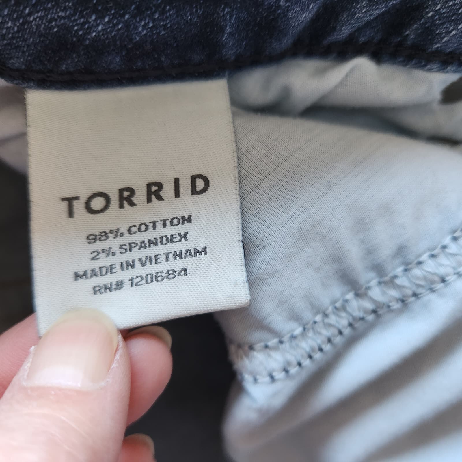 Torrid Distressed Denim Jean Shorts Stretch Blue Cotton Blend Women's 26 (4X) - Thumbnail 5