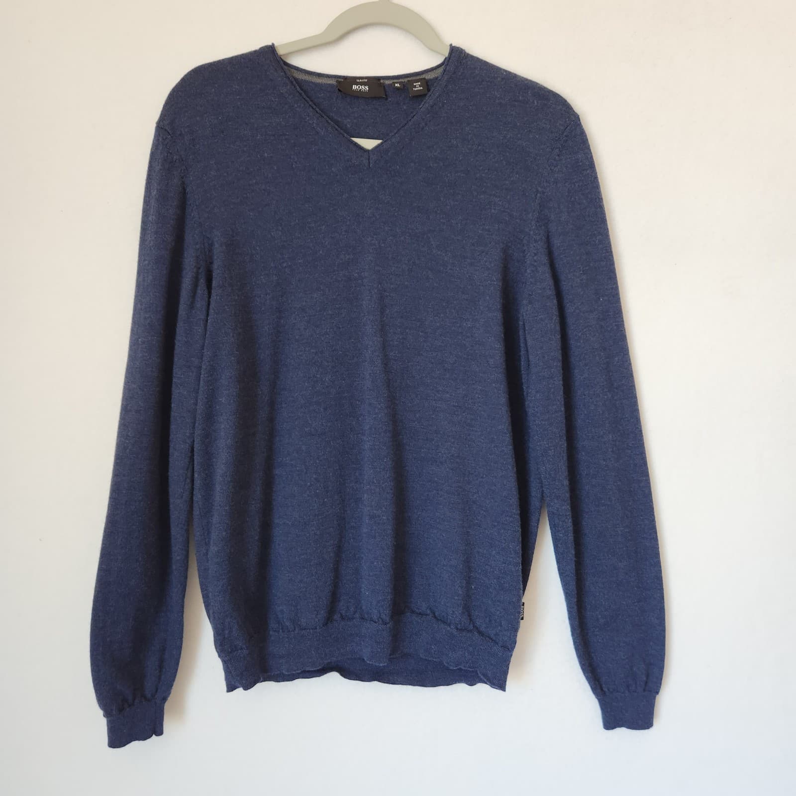 Hugo Boss Extra Fine Merino Wool Slim Fit V-Neck Sweater Pullover Blue Men's XL - Thumbnail 3
