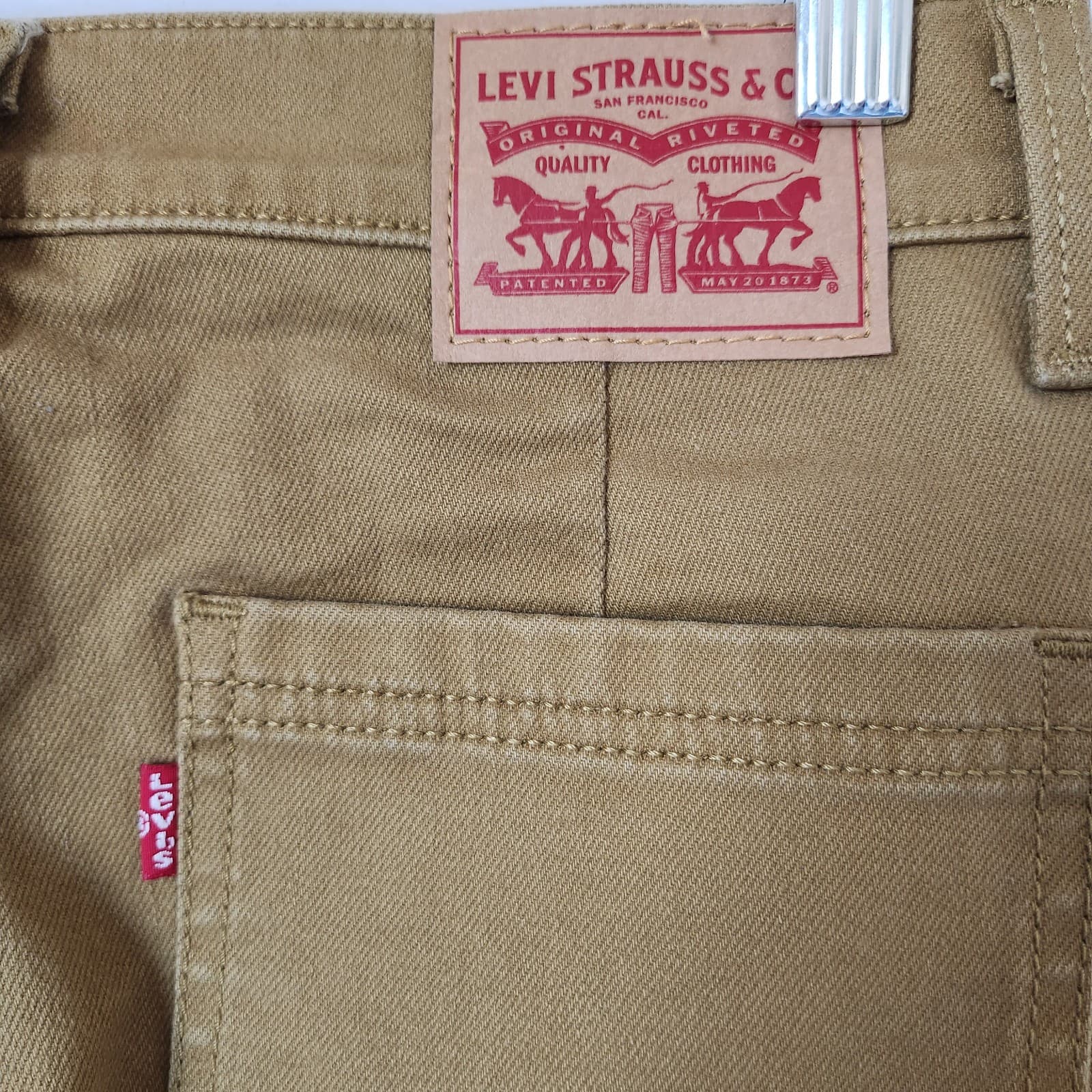 NEW Levi's Not For Resale Straight Wide Leg Crop Pants Jeans Zip Dull Gold Sz.27 - Thumbnail 6
