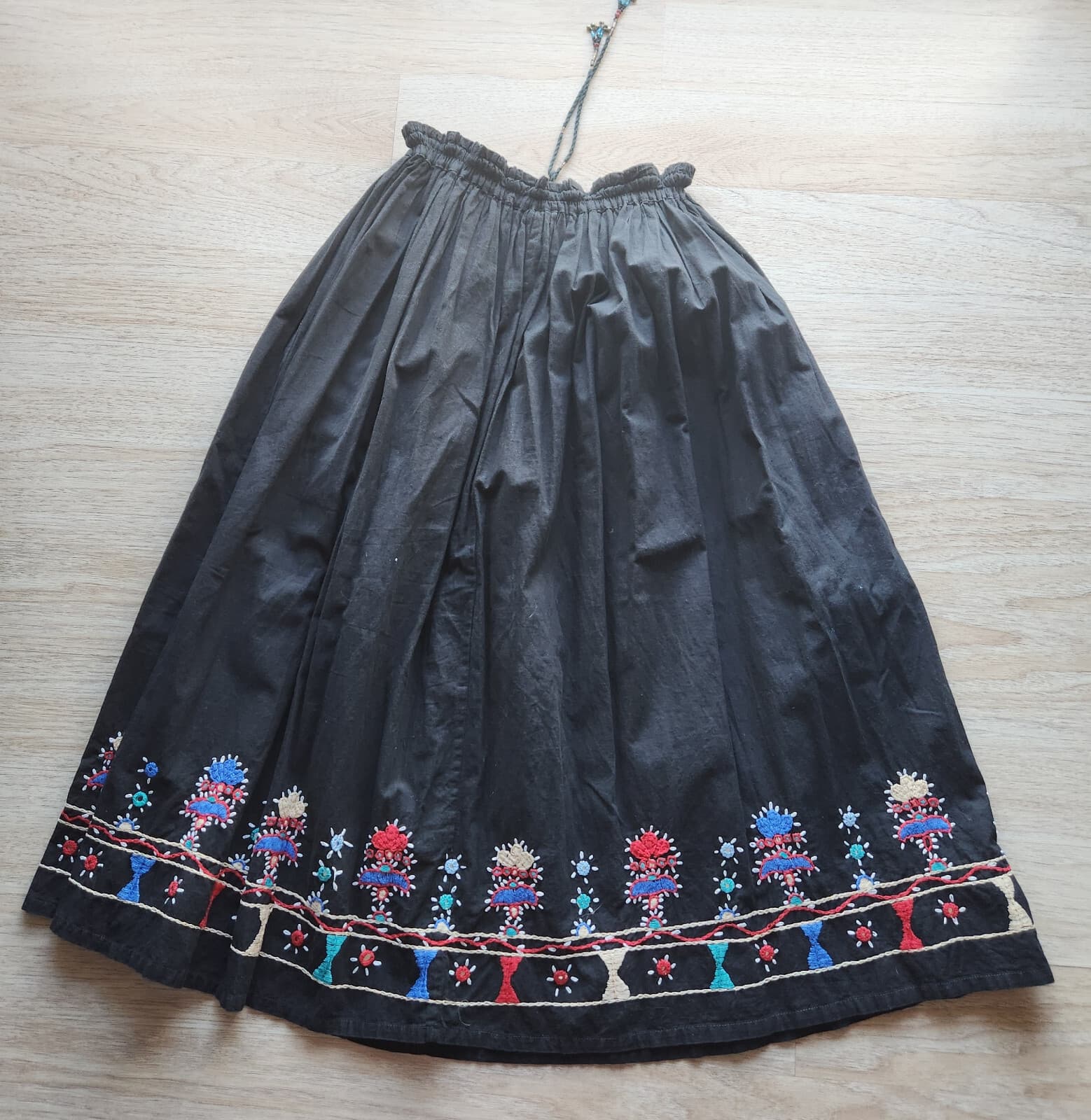 Vintage Raiment Fashions Embroidered A-Line Skirt Elastic Waist Pocket Black M - Thumbnail 3