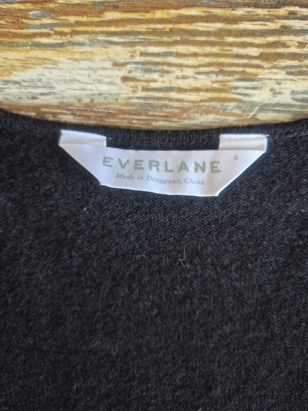 NWoT EVERLANE 100% Cashmere V-Neck Cardigan Button Pocket Black Women's S - Thumbnail 8