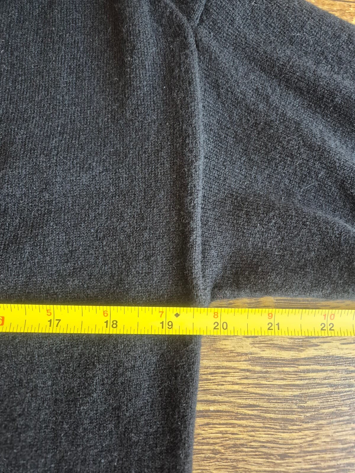 NWoT EVERLANE 100% Cashmere V-Neck Cardigan Button Pocket Black Women's S - Thumbnail 11