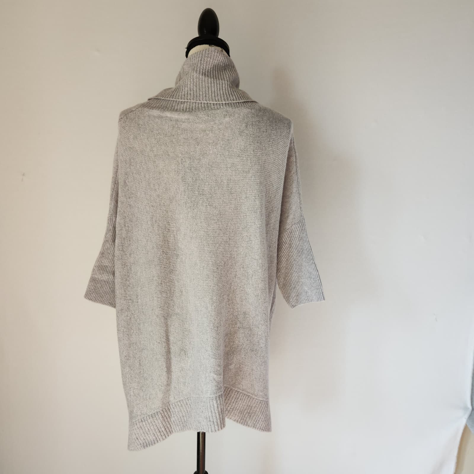 NWT +Beryll 100% Cashmere Cowl Neck Sweather Pullover Grey One Size *with Holes* - Thumbnail 6