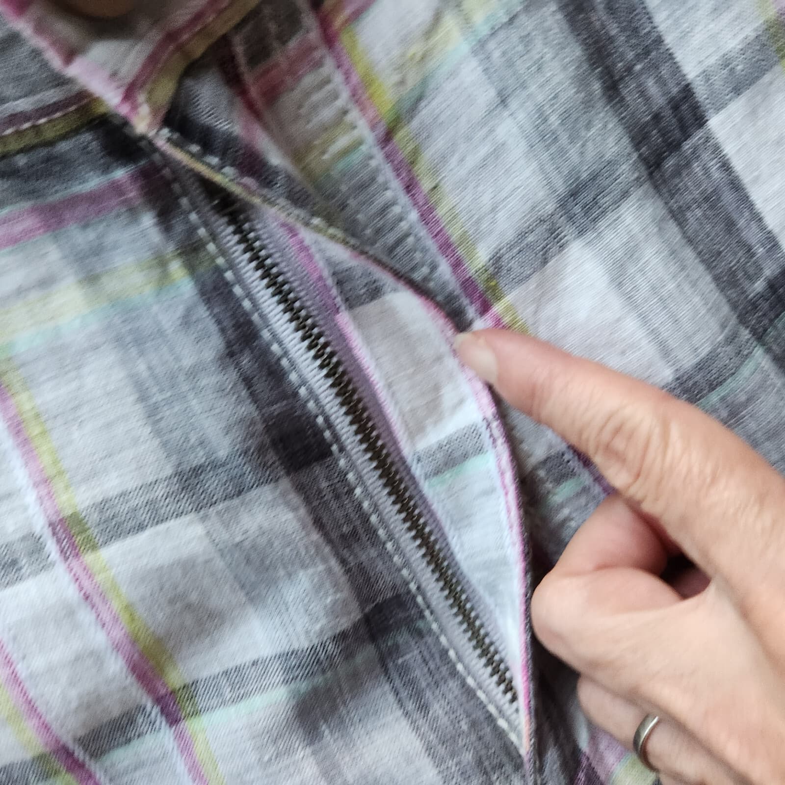 Tommy Bahama Relax 100% Linen Madras Plaid Shorts Zip Pocket Multicolor Men's 35 - Thumbnail 6