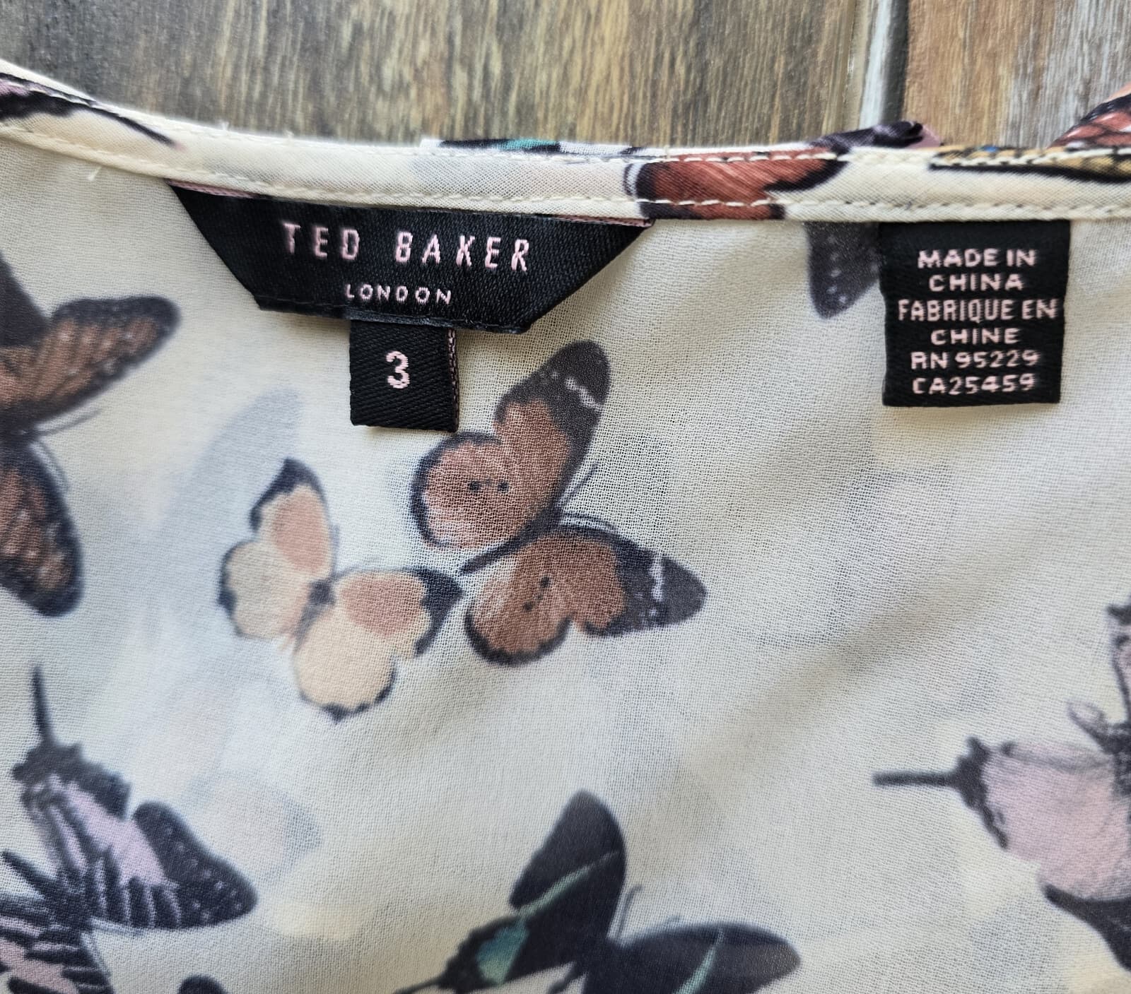 Ted Baker London Butterfly Printed Ruffle Sheer Chiffon Blouse Cream Sz.3 (8) - Thumbnail 9