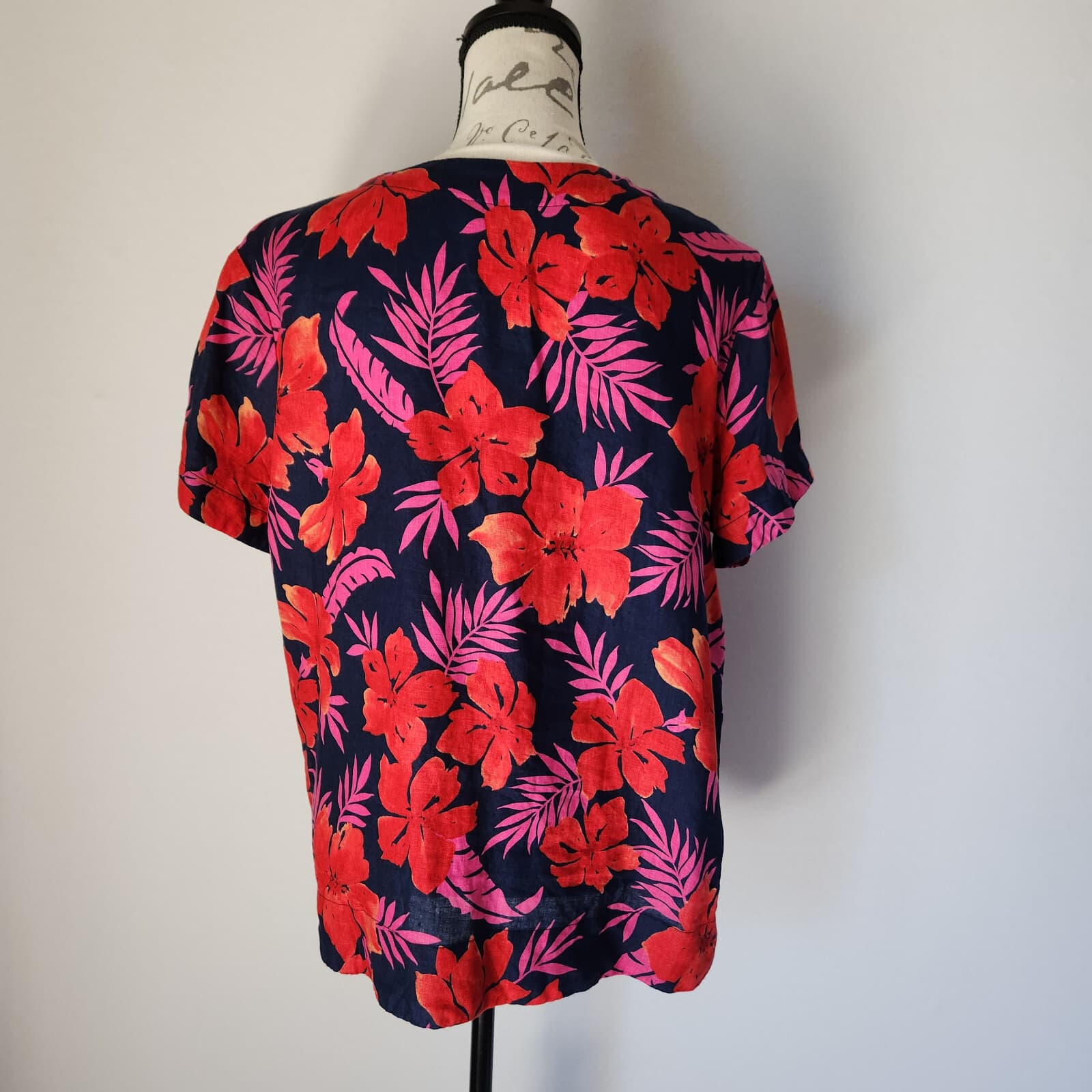 EUC Lands' End 100% Linen Floral Summer Blouse Short Sleeve Pink Blue Women's L - Thumbnail 4
