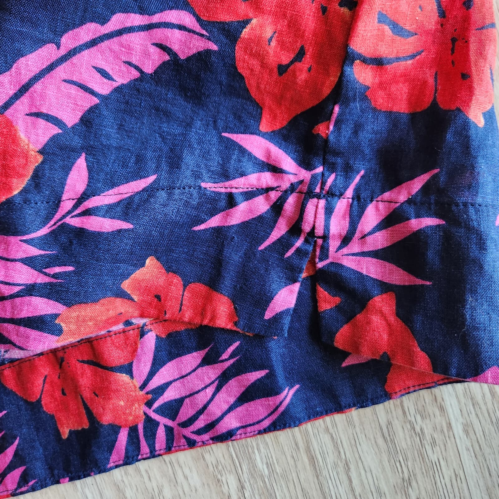 EUC Lands' End 100% Linen Floral Summer Blouse Short Sleeve Pink Blue Women's L - Thumbnail 7