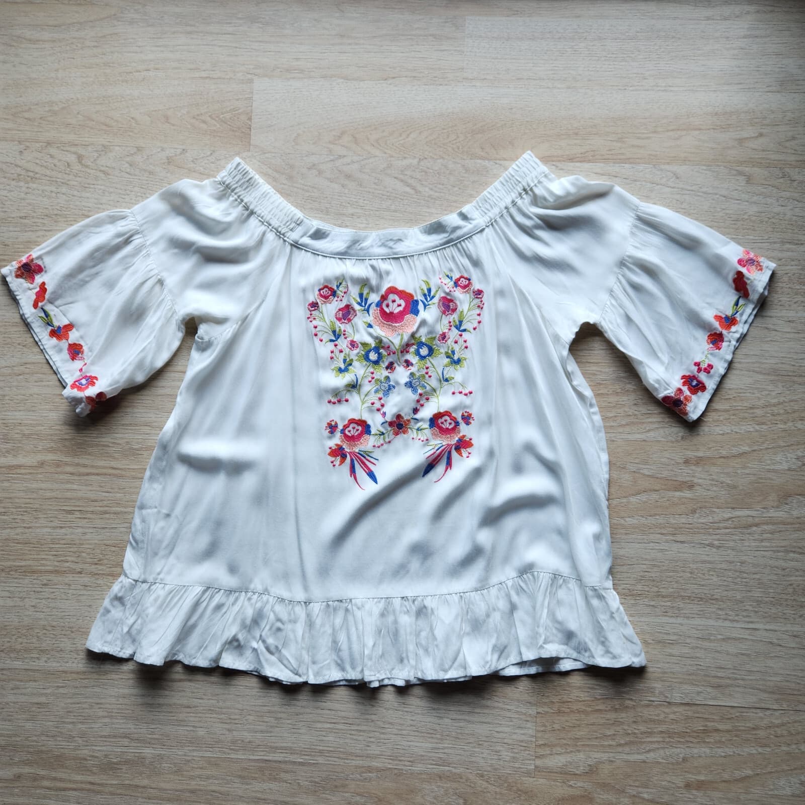 Umgee Floral Embroidered Off Shoulder Blouse Ruffle Hem 3/4 Sleeve White Sz.1XL - Thumbnail 6