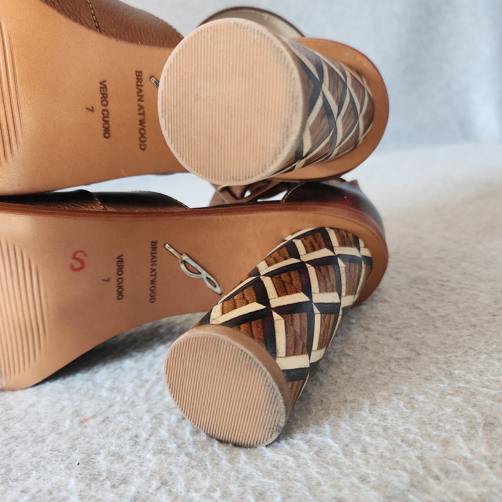 Brian Atwood B-Brandy 4" Wood Block Heel Sandal Ankle Strap Bronze Leather US7 - Thumbnail 14