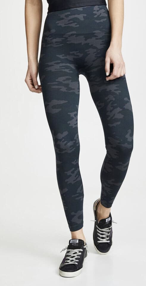 NWT SPANX $68 Look At Me Now Legging Seamless High Rise Stretch Black Camo Sz.M - Thumbnail 3