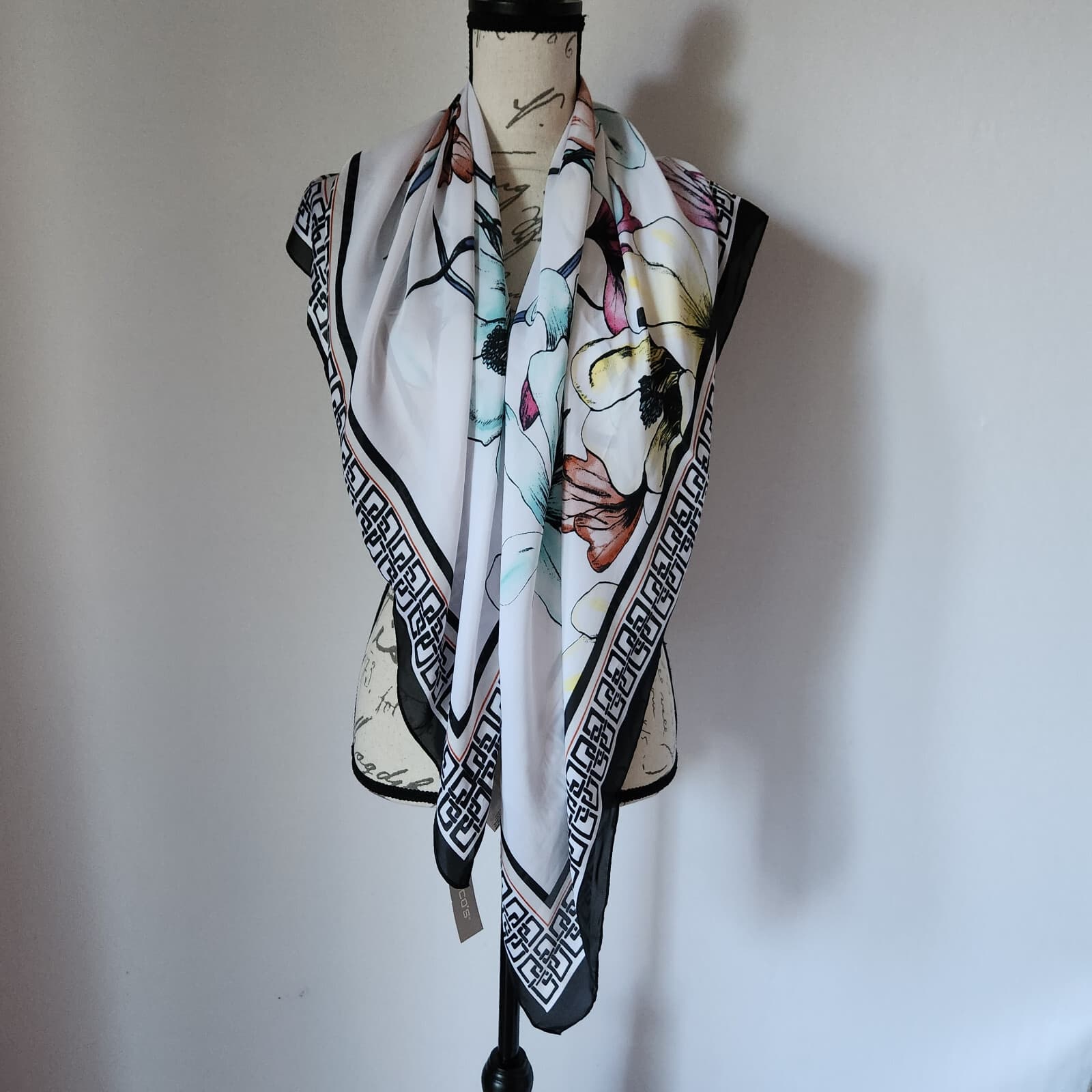 NWT Chico's Satin Floral BC Square Scarf Mulitcolor 42"x42" - Thumbnail 3