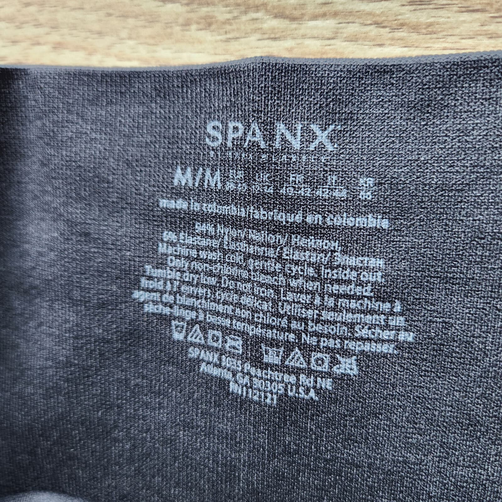 NWT SPANX $68 Look At Me Now Legging Seamless High Rise Stretch Black Camo Sz.M - Thumbnail 11