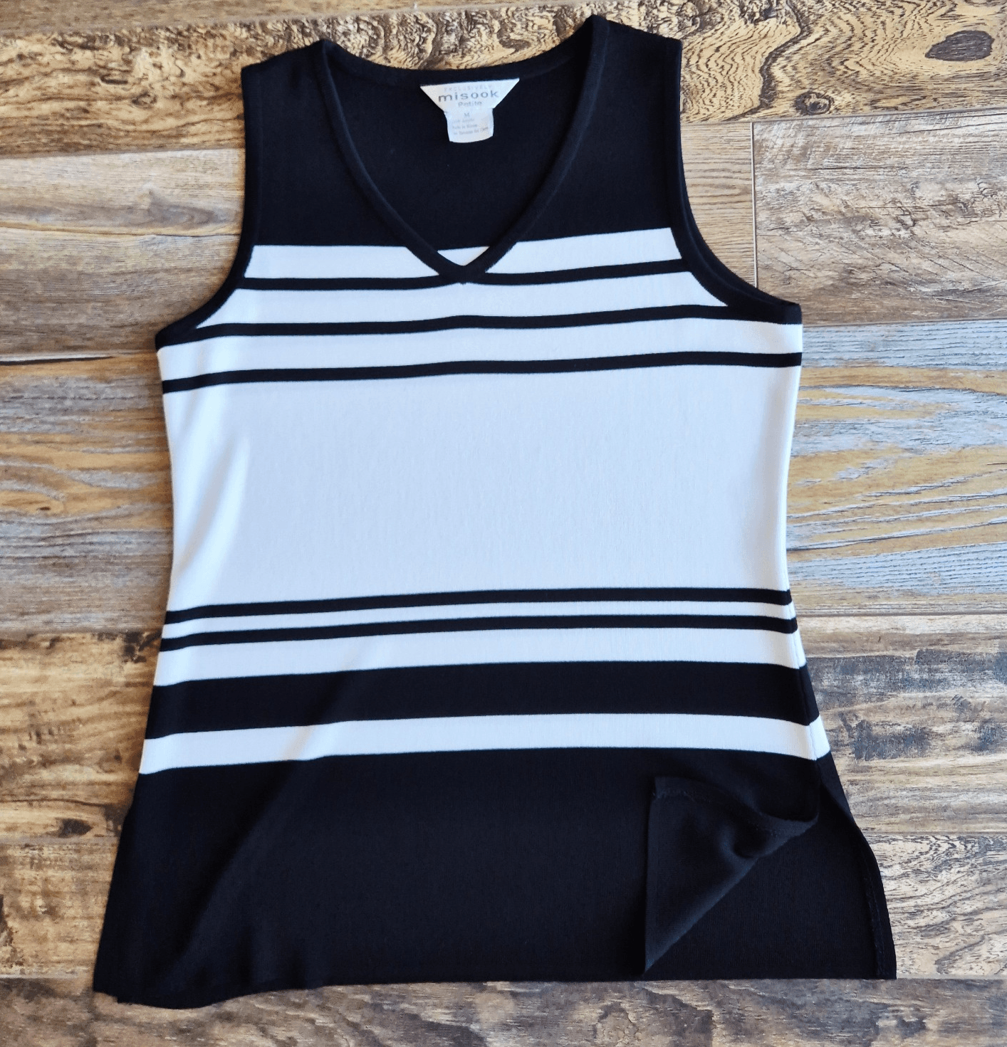 Exclusively Misook Black White Striped Tank Top V-Neck Knit Acrylic Women's PM - Thumbnail 3