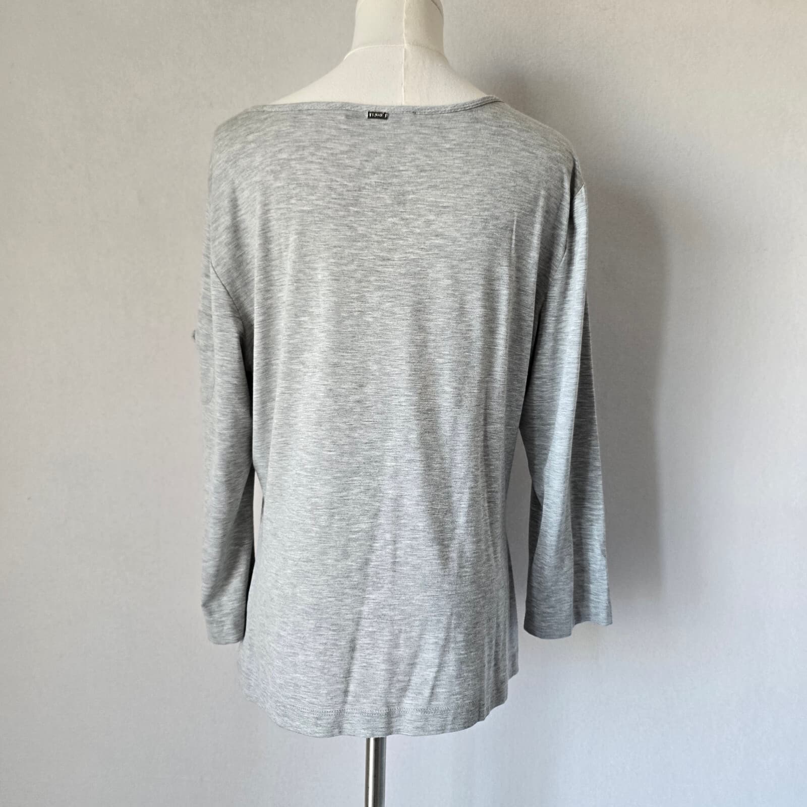 ST. JOHN V-Neck T-Shirt Pocket-On-Sleeve Stretch Jersey Grey Women Bust 40" - Thumbnail 5