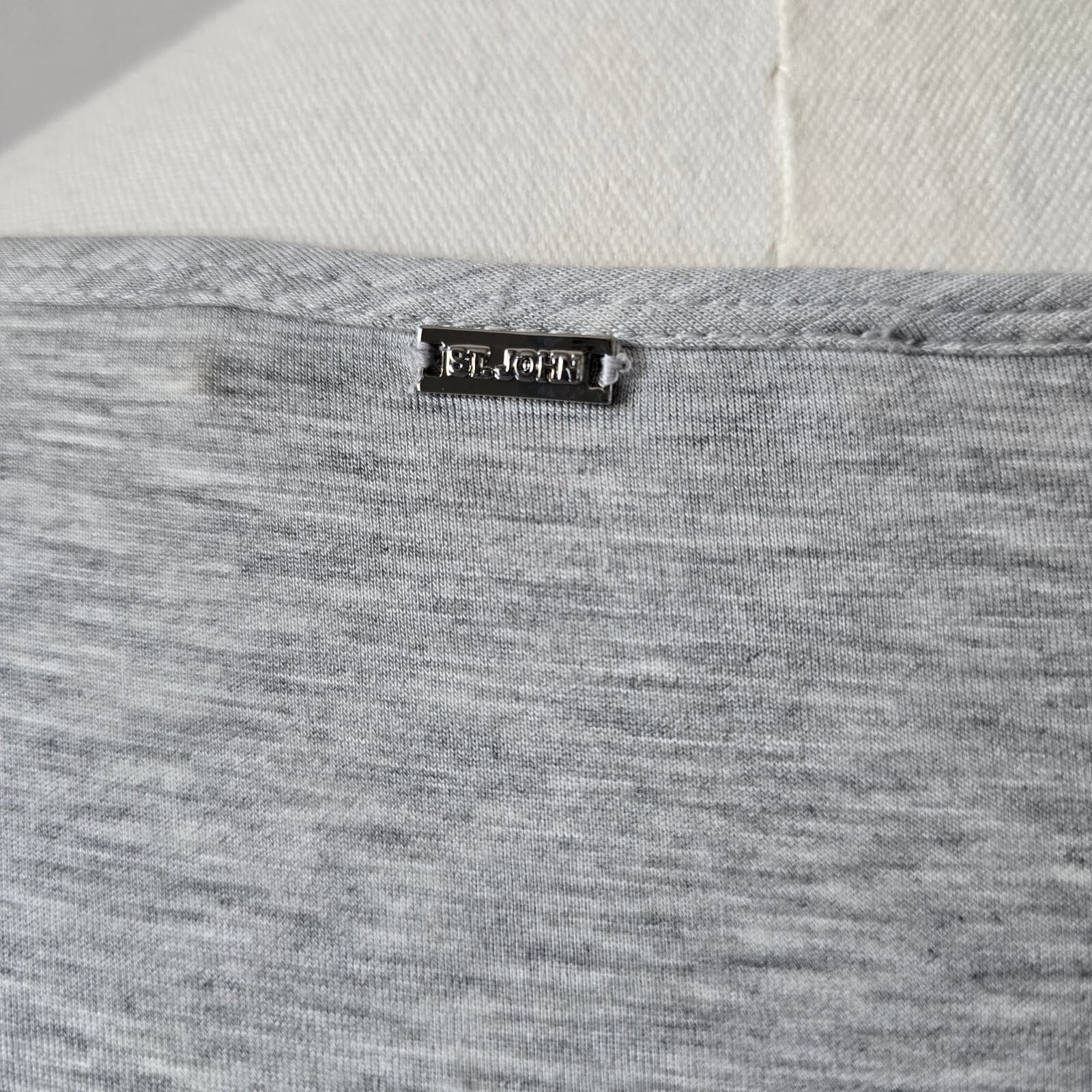 ST. JOHN V-Neck T-Shirt Pocket-On-Sleeve Stretch Jersey Grey Women Bust 40" - Thumbnail 6
