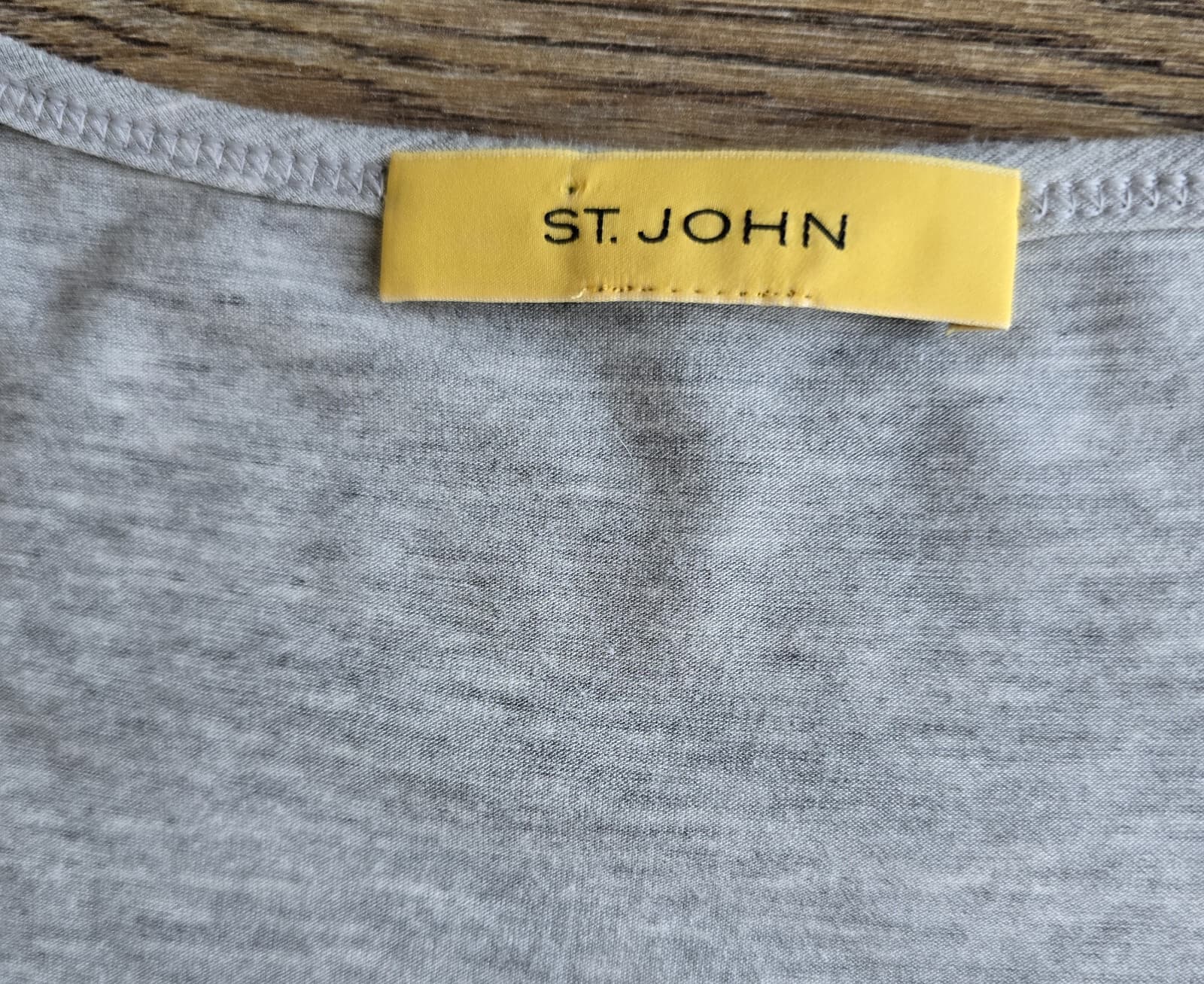 ST. JOHN V-Neck T-Shirt Pocket-On-Sleeve Stretch Jersey Grey Women Bust 40" - Thumbnail 8