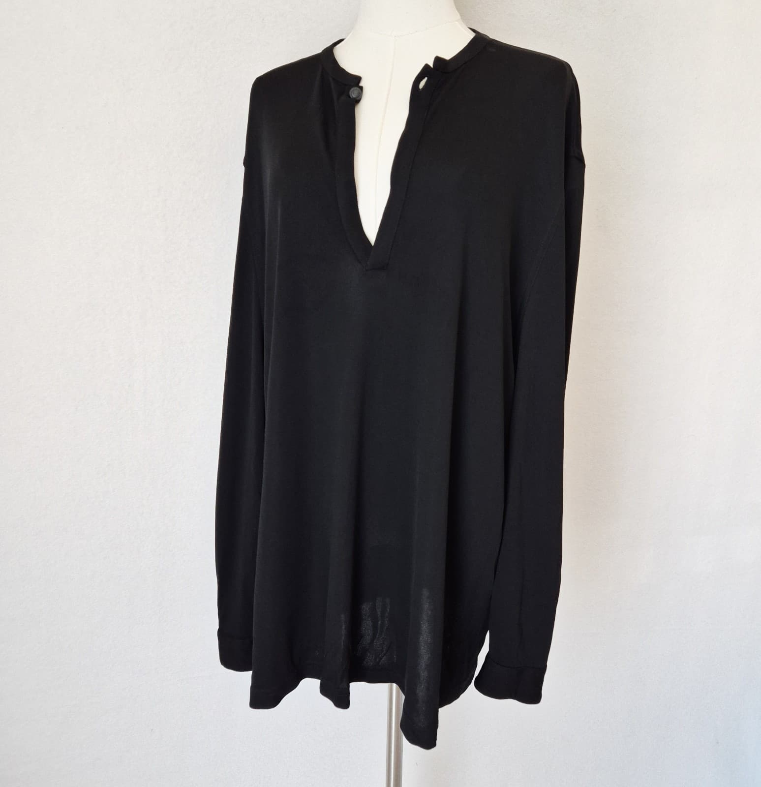 Vintage Gianni Versace Made in Italy Black Jersey Henley Top Long Sleeve Sz.50 - Thumbnail 2